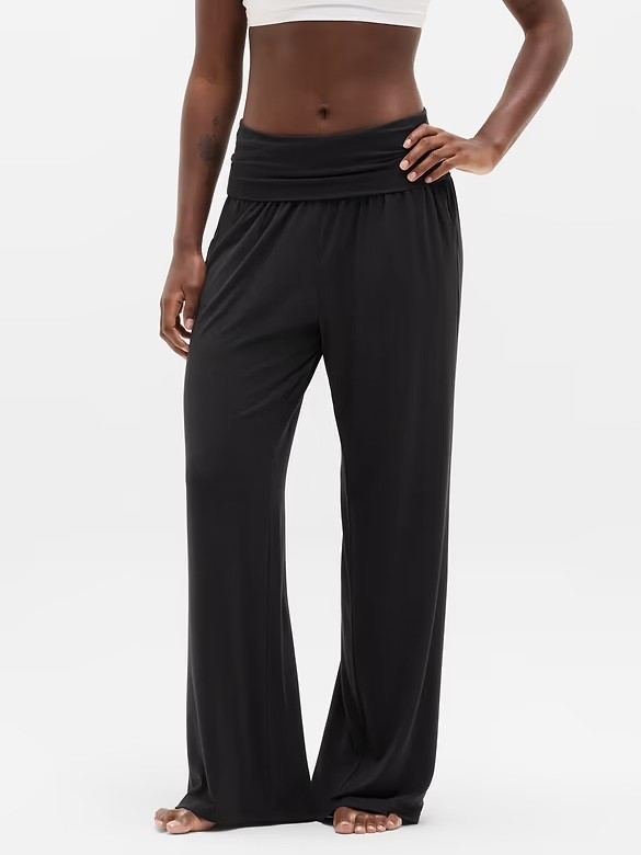 Athleta Dream Drape Mid Rise Pant
Crafted with cloud-like TENCEL™ Modal for post-studio ease.​
Tall 34” inseam 😍

#OOTD #WhatIWore #StyleInspo #OutfitInspiration #WIW #EverydayStyle #CasualChic #EffortlessStyle #StyleOver30 #ChicAndSimple
#EverydayStyle #OOTDInspo #StyleInspoDaily #CasualChicStyle
#WardrobeEssentials #ElevatedBasics #FallStyleInspo #SportyChicStyle
#TallFashion #TallStyle #TallGirlStyle #TallGirlFashion
#Over35Style #Over40Style #MidlifeStyle #MidlifeFashion #StyleOver40 #ChicAtAnyAge #AgelessStyle #EffortlessStyle #StyleForEveryAge #40PlusStyle
#EverydayStyle #OOTDInspo #StyleInspoDaily #CasualChicStyle #SmartCasualStyle #ModernClassicStyle #WardrobeEssentials #ElevatedBasics #FallStyleInspo #SportyChicStyle
#TallFashion #TallStyle #TallGirlStyle #TallGirlFashion #TallStyleInspo #TallWardrobe #TallGirlOOTD #TallFriendly #TallGirlChic #TallStyleBlog

#LTKTall #LTKTravel #LTKPlusSize