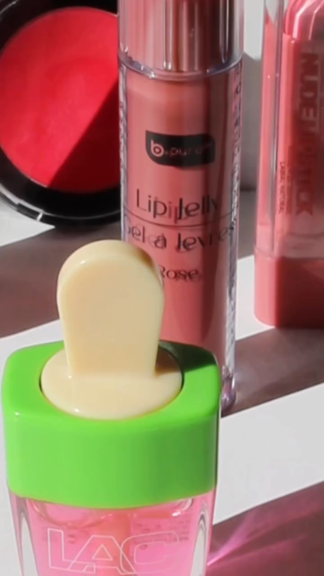 Dollar Tree Lippie Heaven!🫦

@lacolorscosmetics 

#makeup #dollartree #dollartreebeauty #asmr #cheapmakeup #bpure #cleanbeauty #onedallarbeauty #lippies #lipglosspoppin #lipgloss #ugc #pinkmakeup #pinkvibes #dtmakeup #makeupmusthaves #pinkobsession