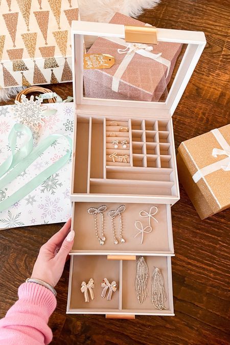 Amazon Black Friday deals are live!! This jewelry box plus adding a couple of your favorite holiday earrings would make the best gift!! 

#LTKsalealert #LTKGiftGuide #LTKCyberWeek