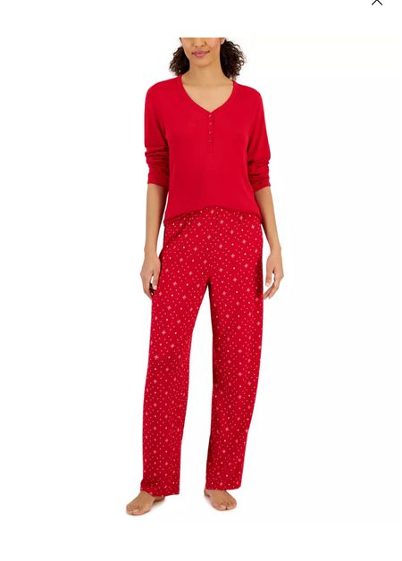 CHARTER CLUB
Women's Long Sleeve Soft Knit Pajama Set Sale $23.80
(Regularly $59.50)

#LTKunder50 #LTKstyletip #LTKsalealert