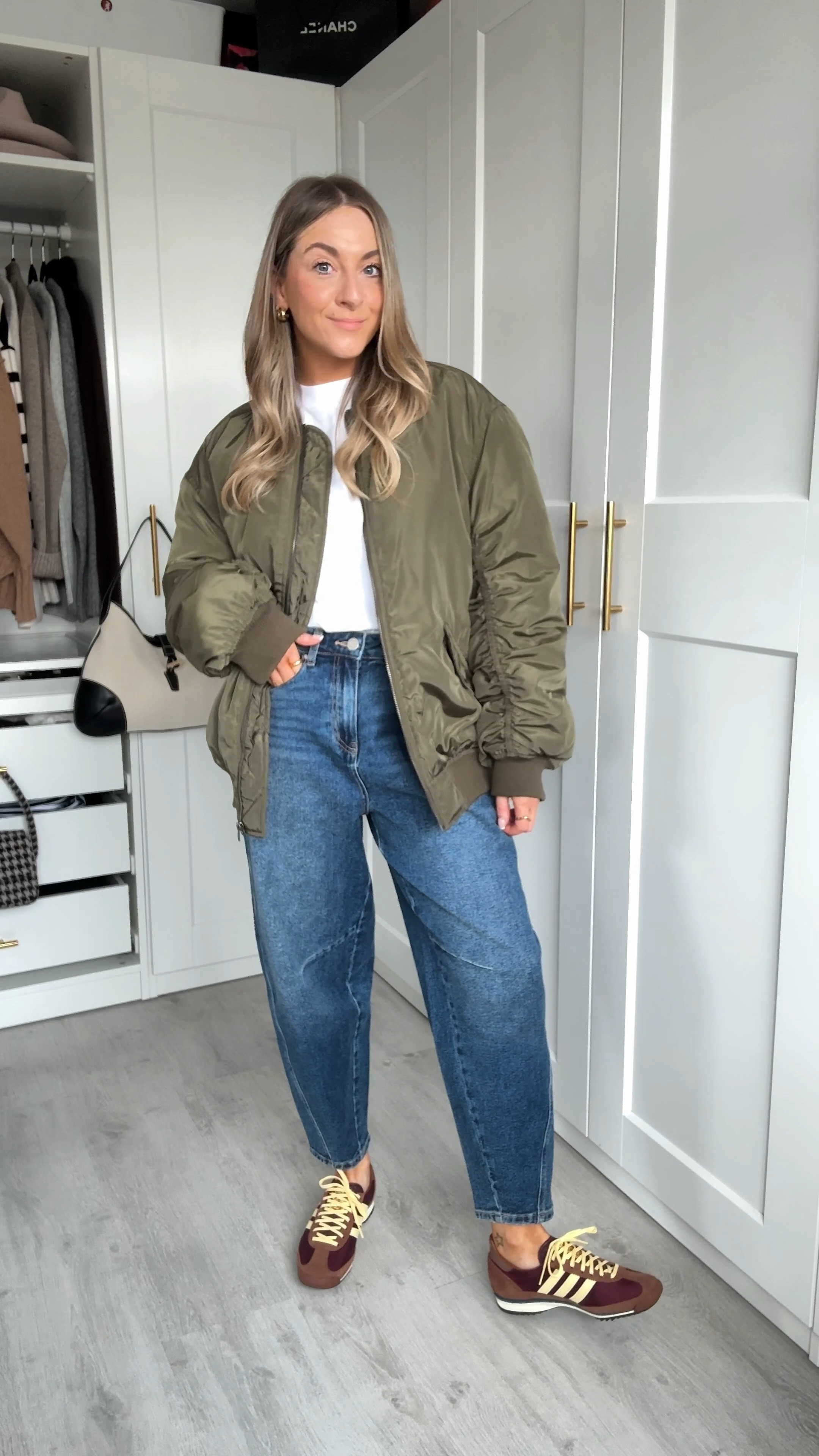 A casual jeans & t-shirt outfit 
👖💙

#LTKstyletip #LTKshoecrush #LTKSeasonal