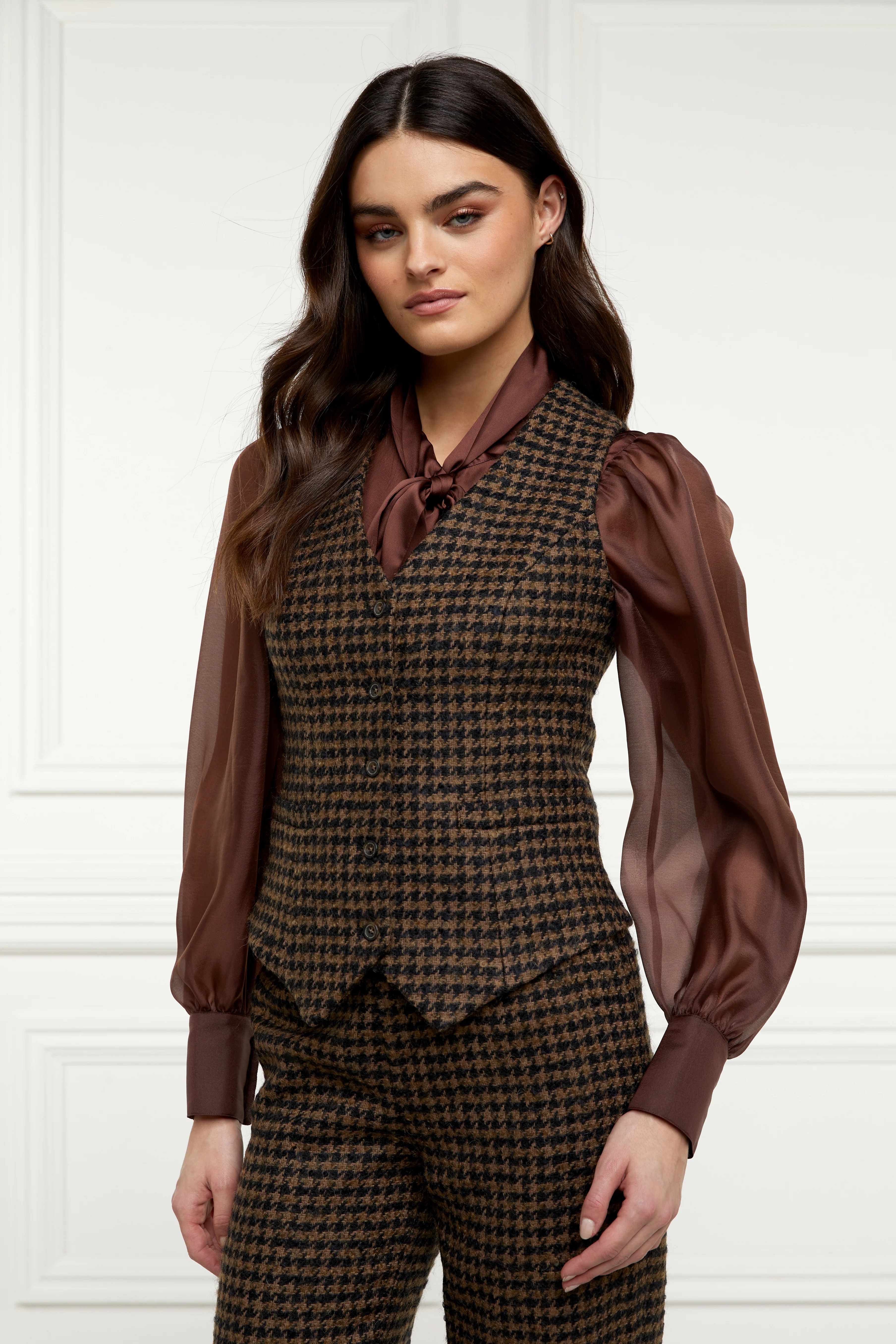 Hampton Waistcoat (Chocolate Houndstooth) | Holland Cooper