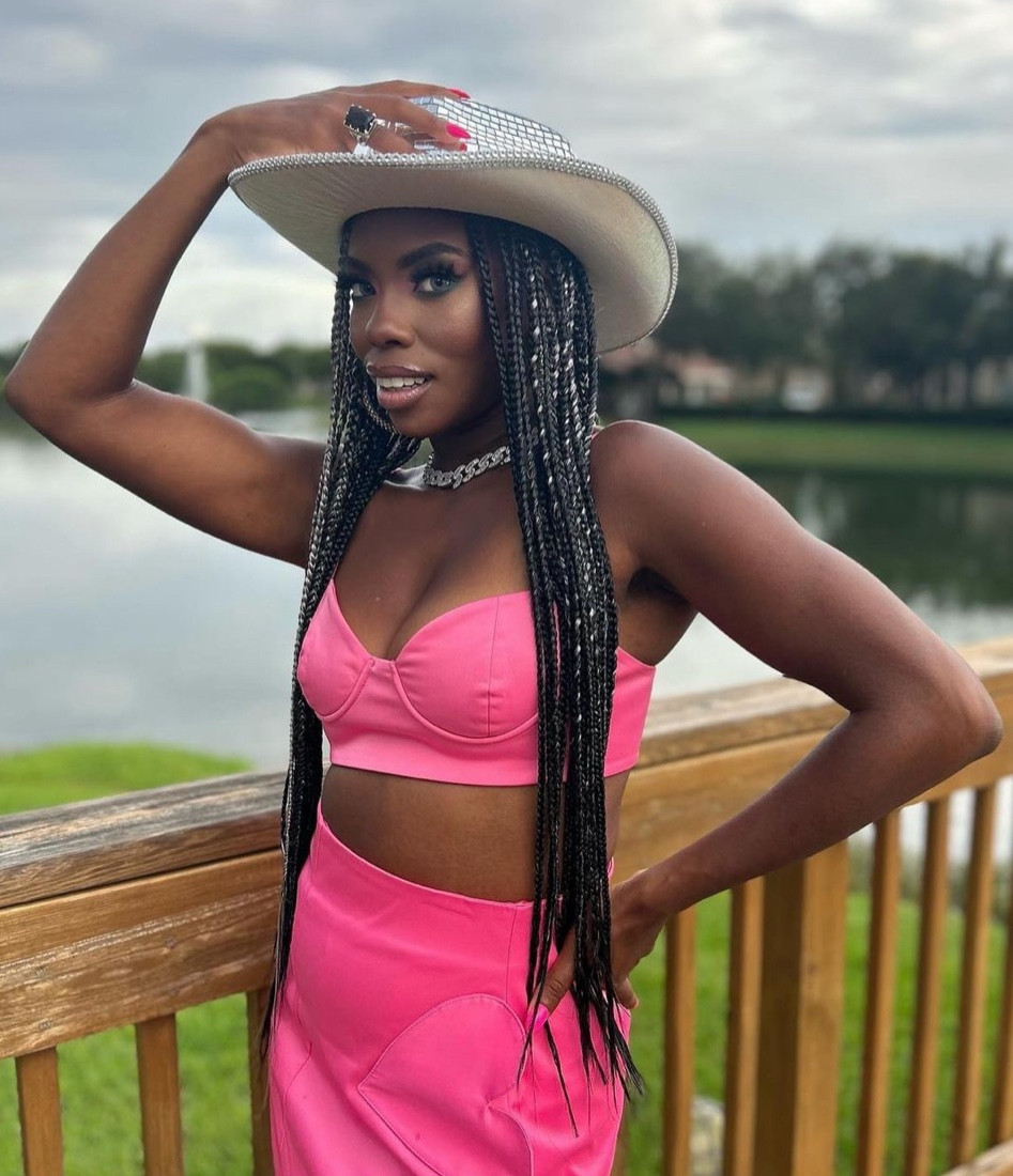 #CowboyCarter has the girls feeling the cowgirl vibes. I copped my iconic #renaissance hat from NastyGal. It’s back in stock so shop while supplies last! 

#LTKFestival #LTKstyletip