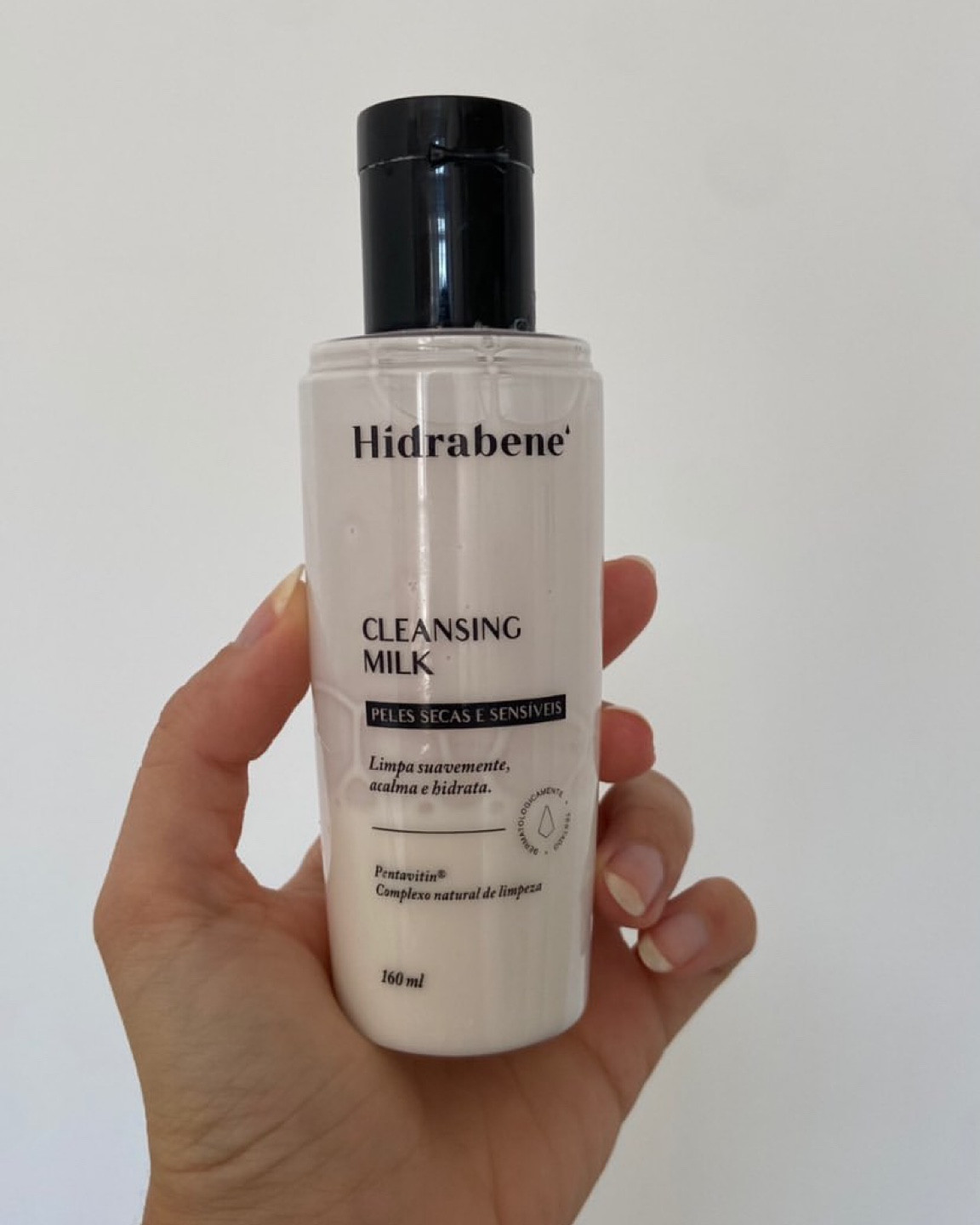 Não gosto de cleansing oil e esse foi o melhor produto que usei pra remover maquiagem.