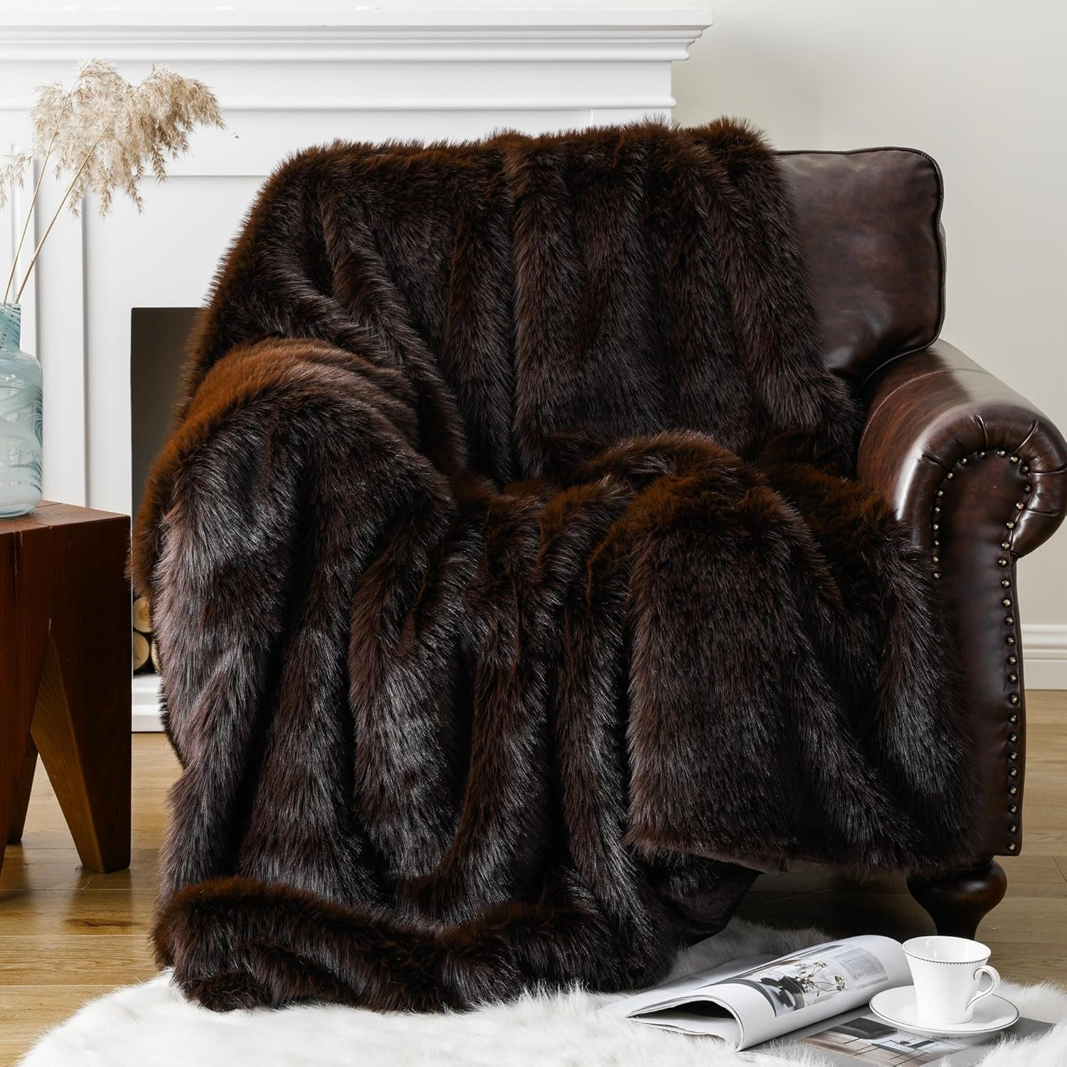 Faux Fur Throw Blanket, Chocolate Brown Large Throws for Sofa 150x200cm | Amazon (UK)