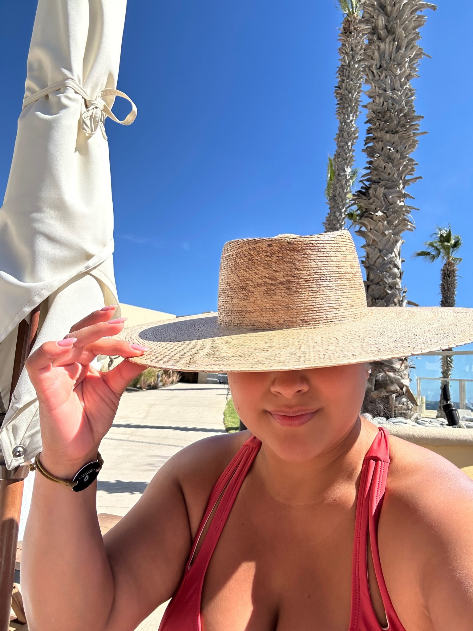Obsessed with this combo! One of my all time favorite hats & the suit is a perfect blend of comfort and sexy 👒👙