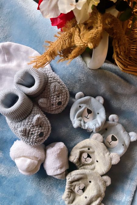 Newborn footies, socks & mittens 🐻 (be still my heart 🥰)

#LTKbump #LTKbaby #LTKfamily