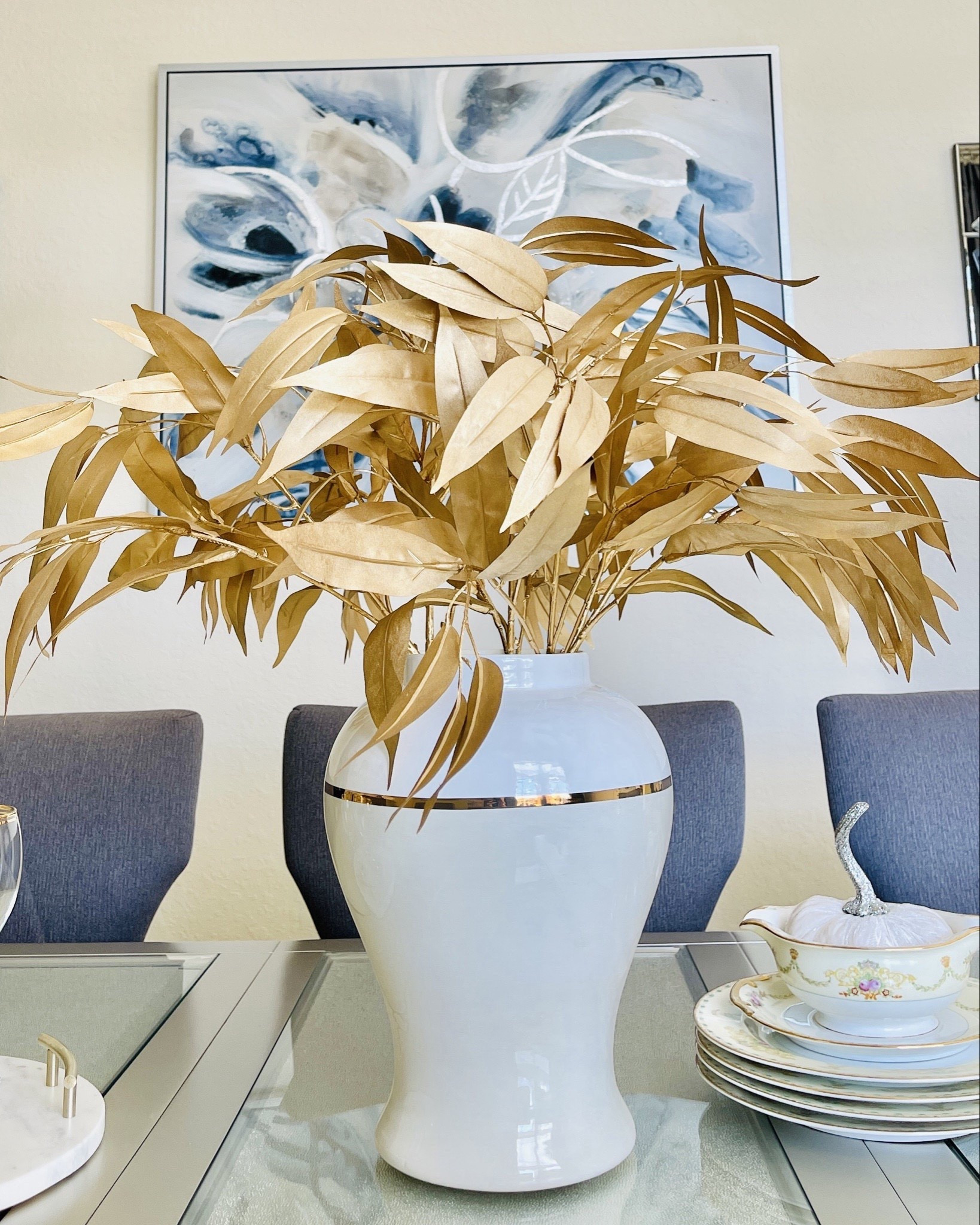 Beautiful Ginger Jar Styling with Gold Stems! Perfect Fall & Christmas Centerpiece!🍂

Home Decor | Large Handmade Vase Styling | Holiday Decor

#LTKStyleTip #LTKSeasonal #LTKHome