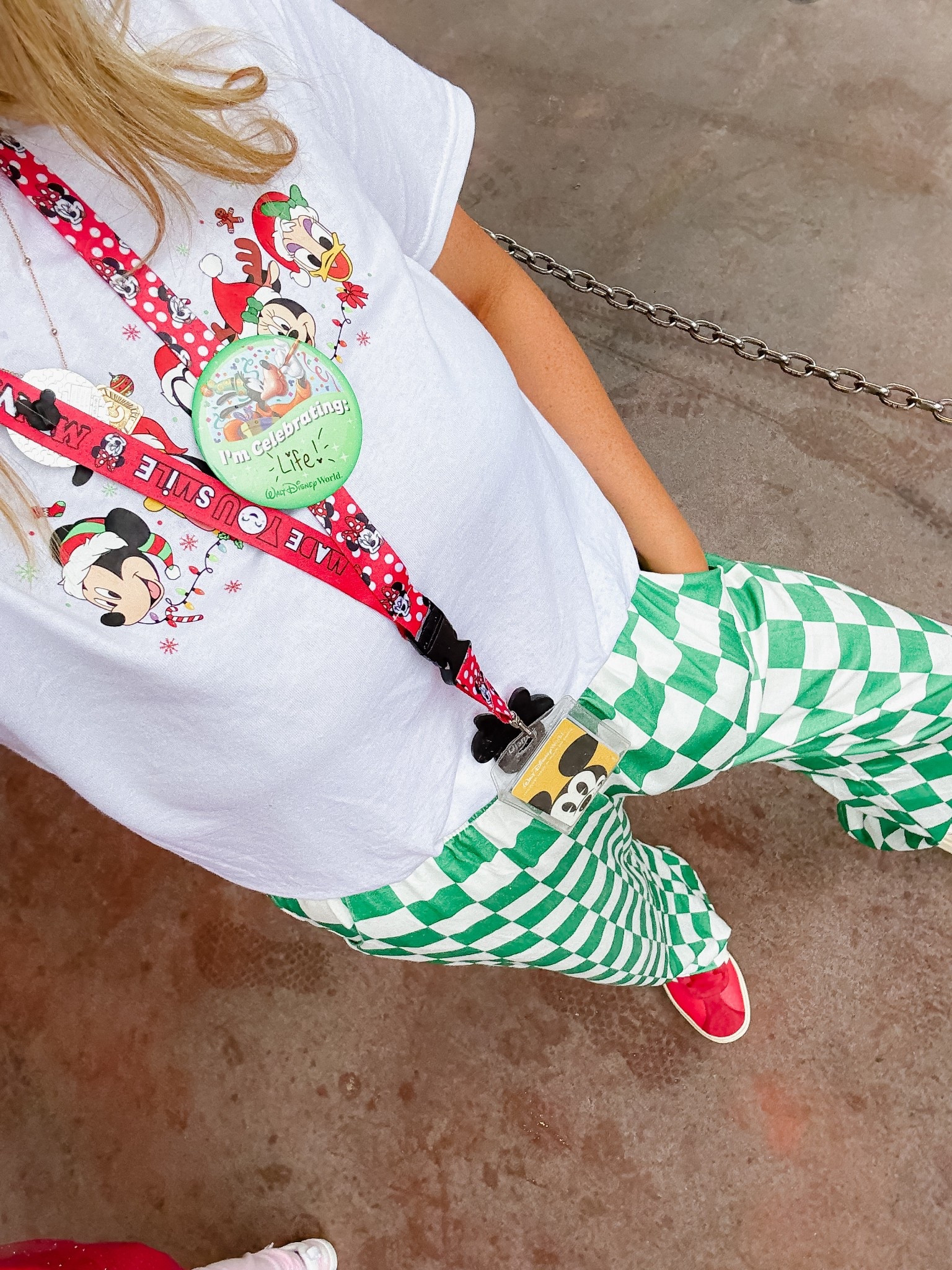 Hollywood studios OOTD ❤️🎄

#LTKmomlife #LTKHoliday #LTKootd