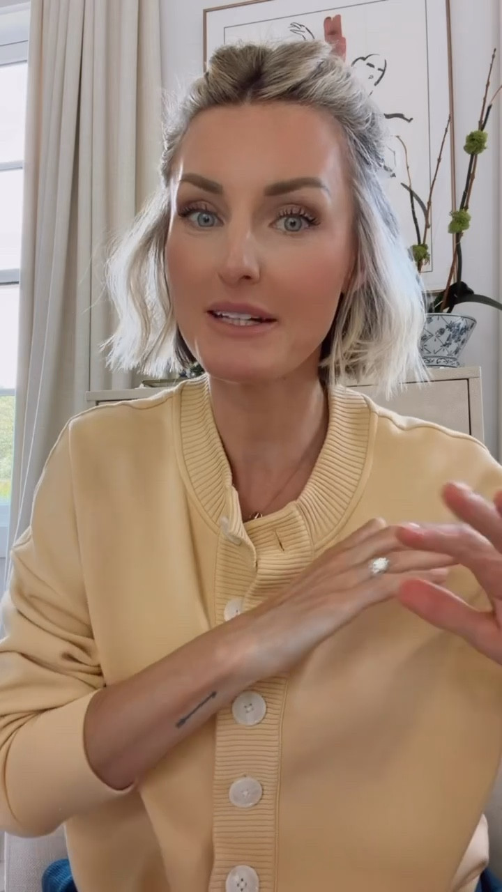 @Pura would make the perfect Mother’s Day gift 💕 so many scents to choose from! Everything is 20% off for Mother’s Day so great time to buy! #pura #ad #mothersday

Loverly Grey, Pura, Mother’s Day gift ideas, Mother’s Day gift guide 

#LTKMothersDay