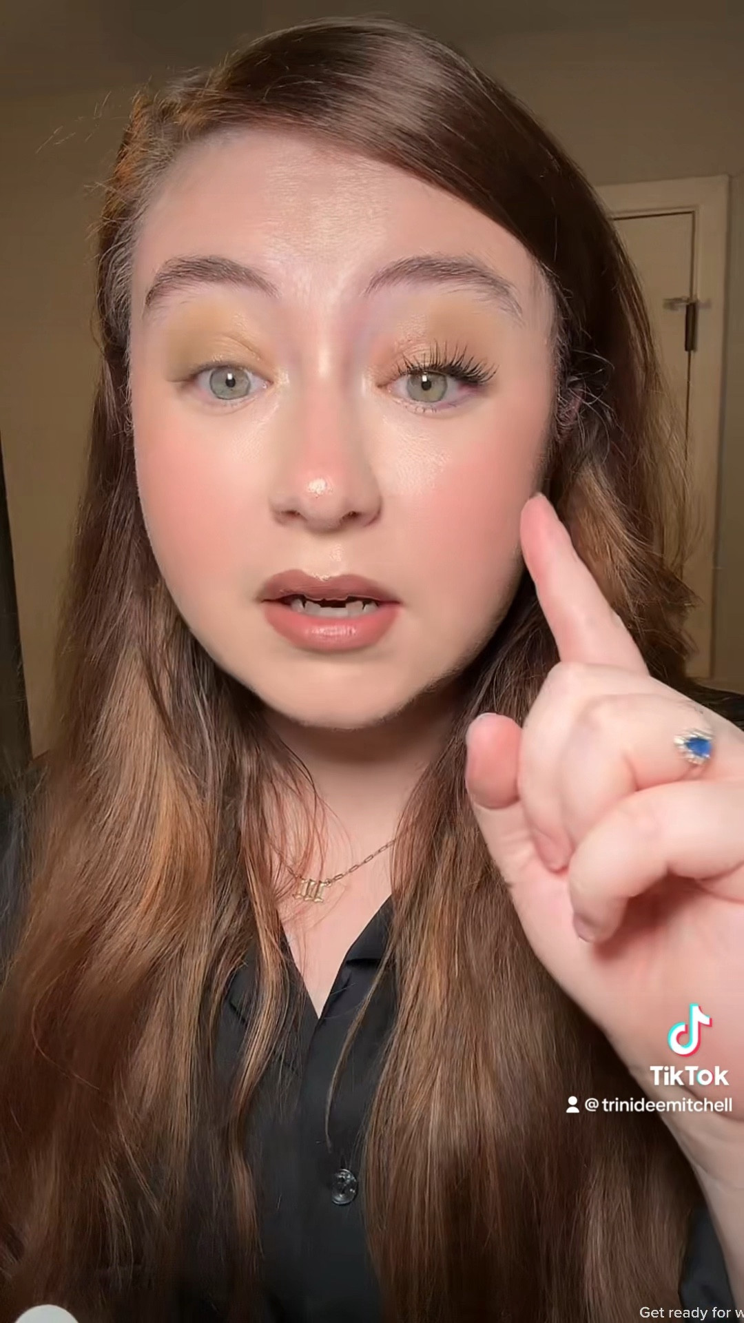 Quick and gorgeous makeup go wear to work. I felt so pretty that day!!!

Primer @milkmakeup
Foundation/bronzer @saiebeauty
Eyebrows @patricktabeauty
Concealer/concealer @meritbeauty
Lipliner @nyxcosmetics
Mascara @lancome
Lipgloss @meritbeauty 
Eyeshadow stick @armani
Blush @wander beauty 
Perfume @soldejaneiro 

#LTKunder50 #LTKbeauty #LTKGiftGuide