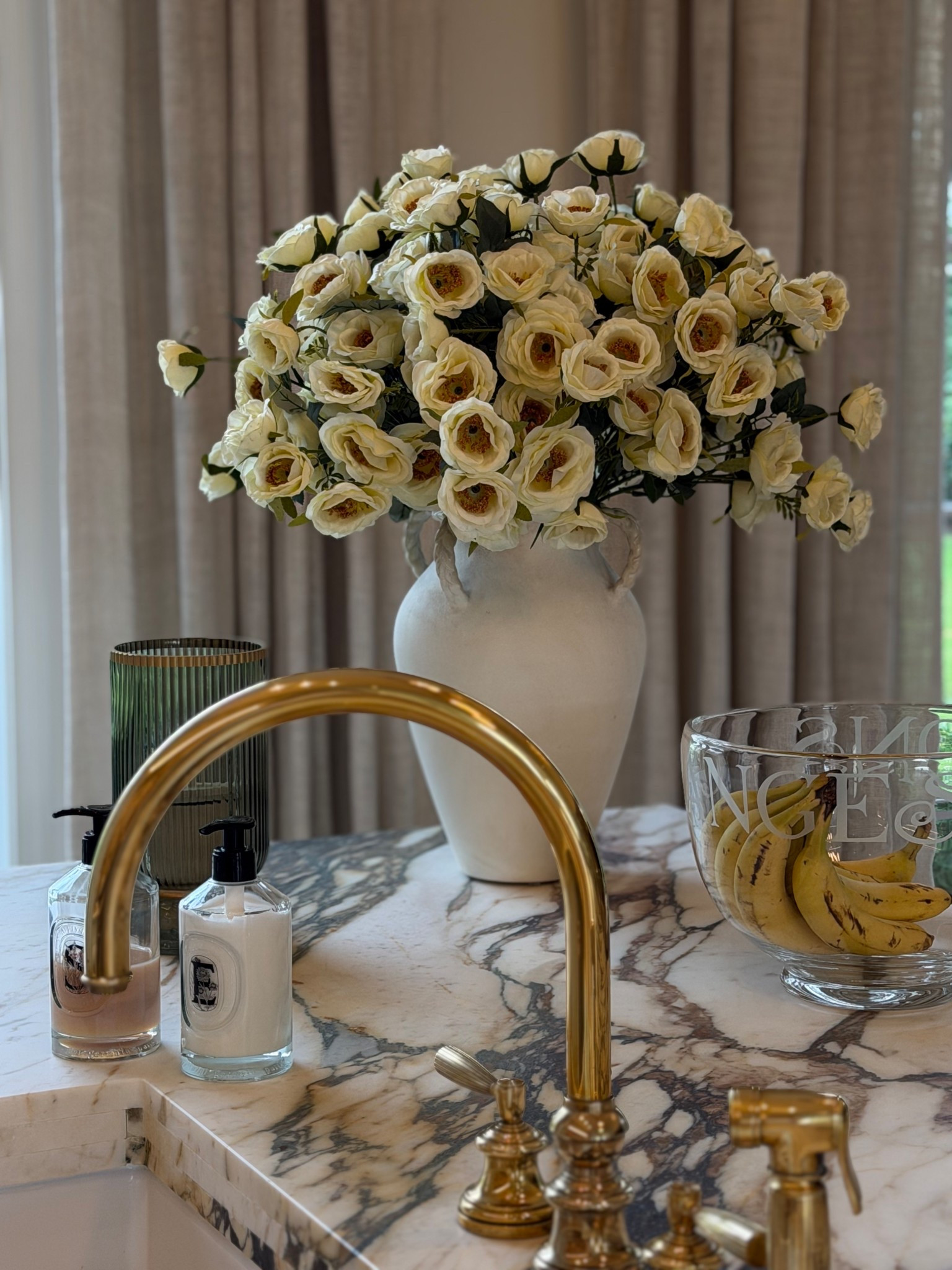 Home vibes 

Flowers are Contempee 



#LTKwinter #LTKhome #LTKuk
