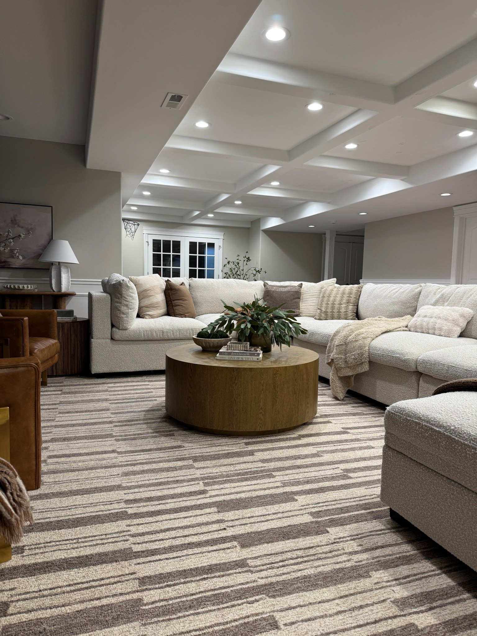 My basement sectional is on sale now, ip to 45% off and it’s modular! You can buy as many or as little pieces as you want and make it fit to your space.



#LTKSaleAlert #LTKHome #LTKSeasonal