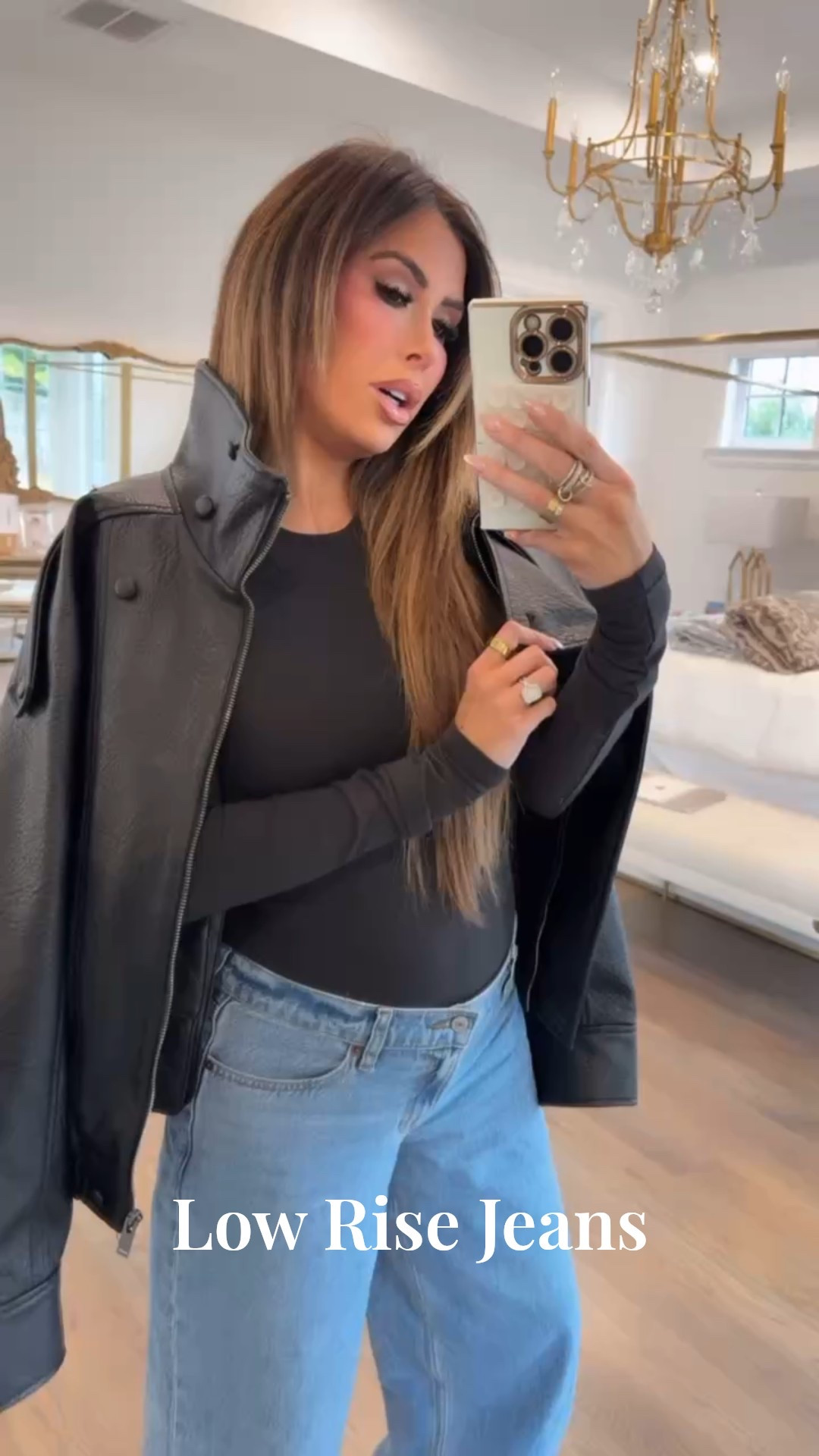 I’m wearing a size small in both the top and jacket and size 28 in jeans! 

Low Rise Jeans, Jeans, Blue Jeans, Faux Leather Jacket, Jacket, Leather Jacket, Skims Top, Abercrombie Jeans, Cyber Monday, Sale Alert, Emily Ann Gemma

#LTKSeasonal #LTKCyberWeek #LTKGiftGuide