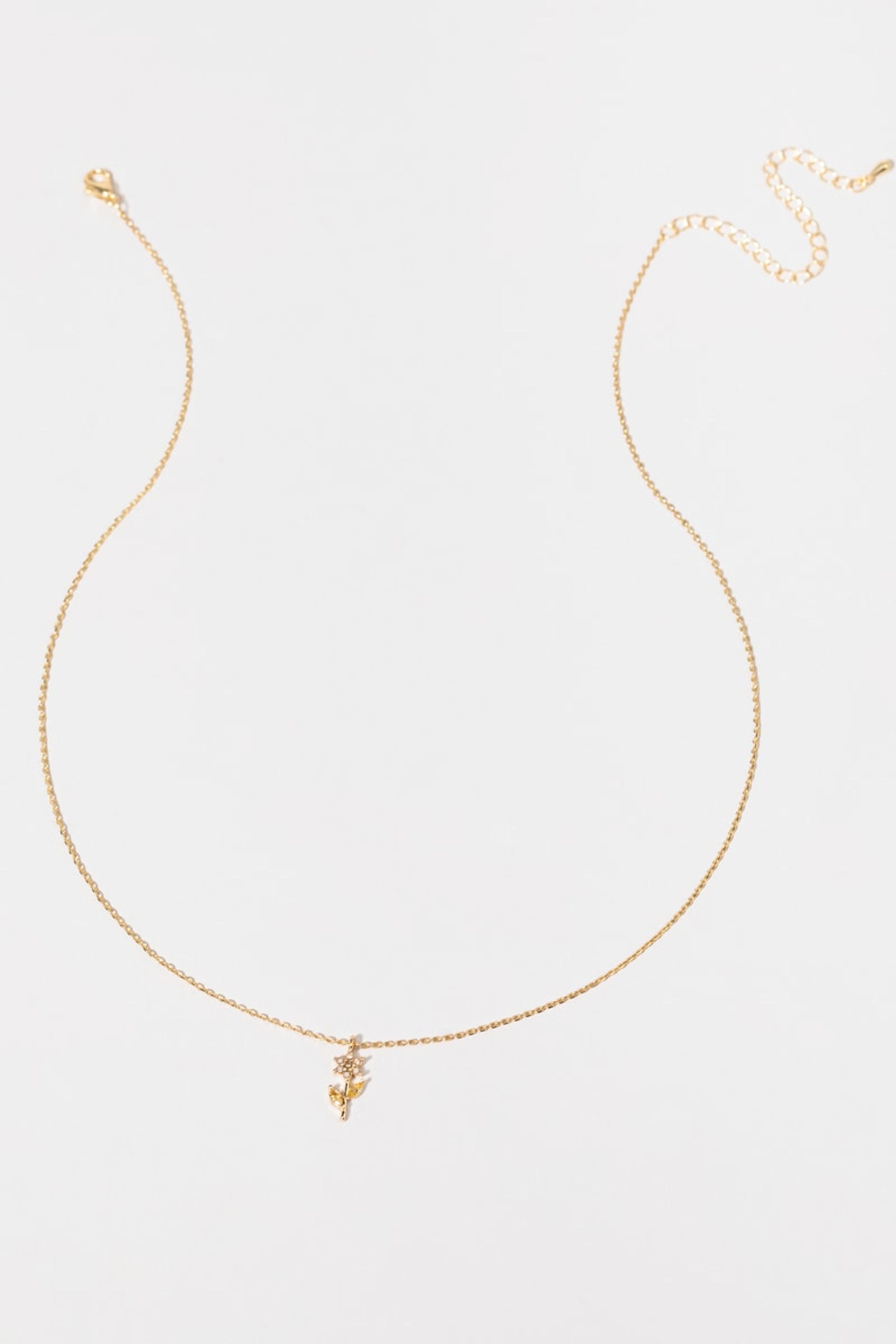 Lauren Flower Pendant Necklace | Francesca's