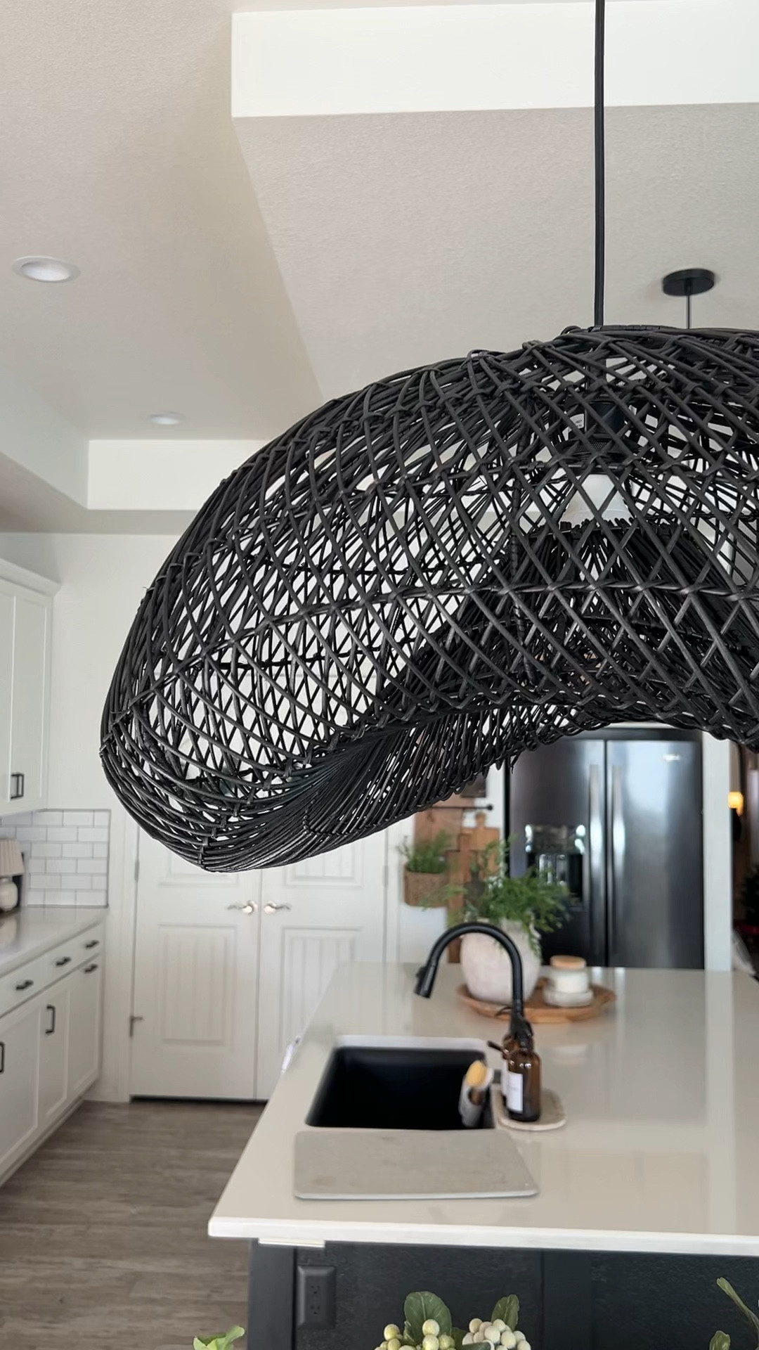 The prettiest light fixture to exist 🤩✨

#LTKHome #LTKWatchNow #LTKStyleTip