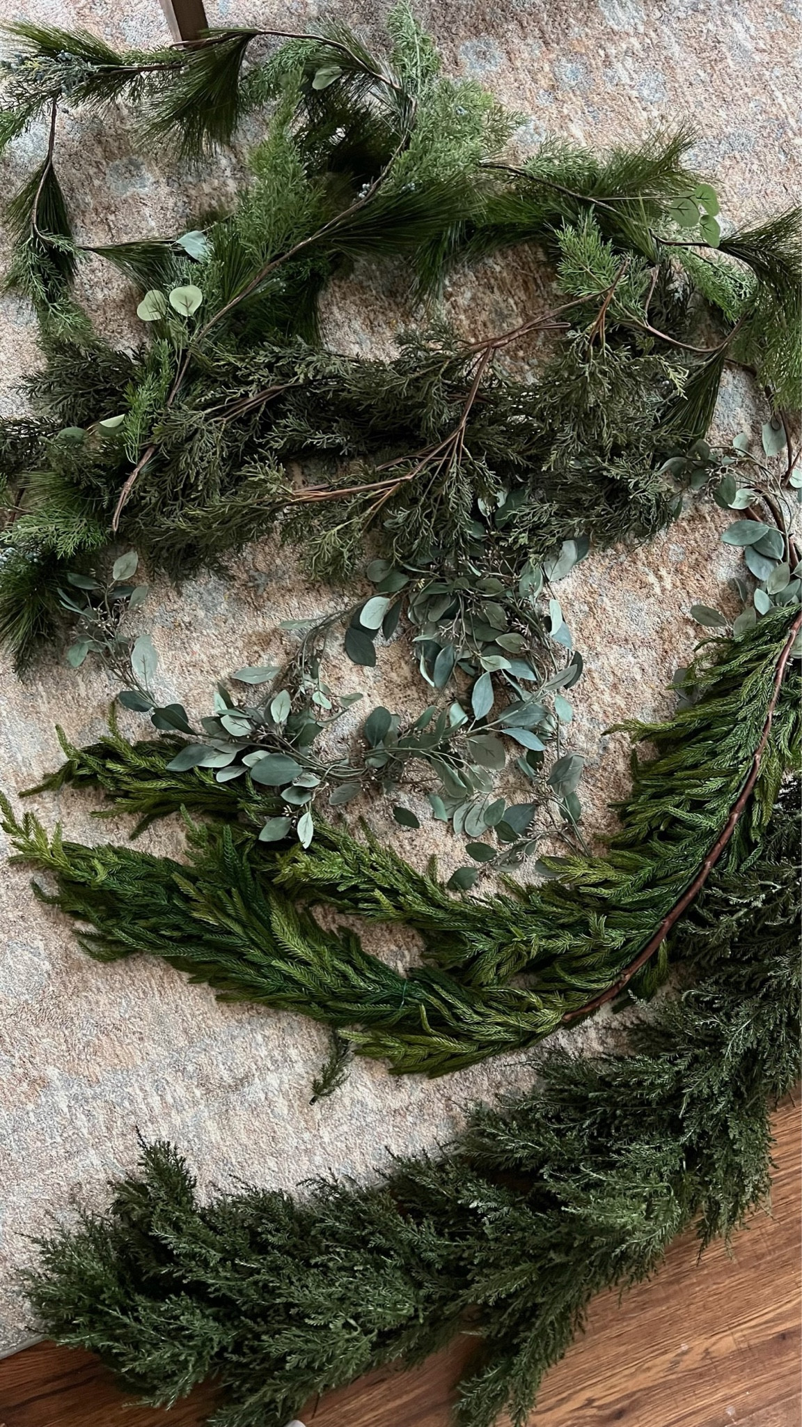 faux winter greenery as decorative christmas decor 


#LTKHoliday #LTKHome #LTKSeasonal