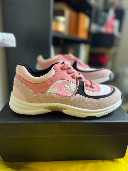 Pink CC Sneakers perfect for Fall! These are so comfortable! For a DHgate find these are amazing quality!
 
Pink Sneakers | CC Shoes | Bougie on a Budget | Luxury for Less


#LTKstyletip #LTKshoecrush #LTKfindsunder100