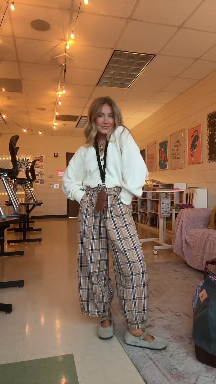 got these pants in the mail yesterday and had to style them immediately!!!! they come in lots of colors too!

#LTKdayinmylife #LTKootd