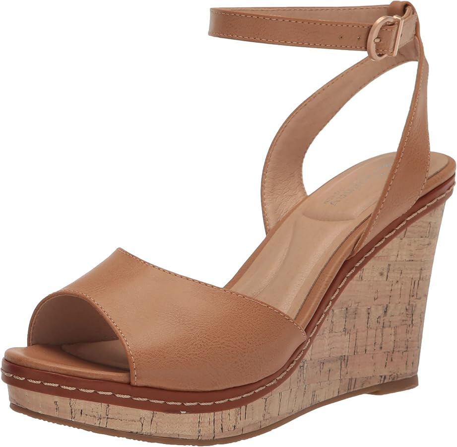 Chinese Laundry Women's Beaming Cloud Patent Wedge Sandal | Amazon (US)