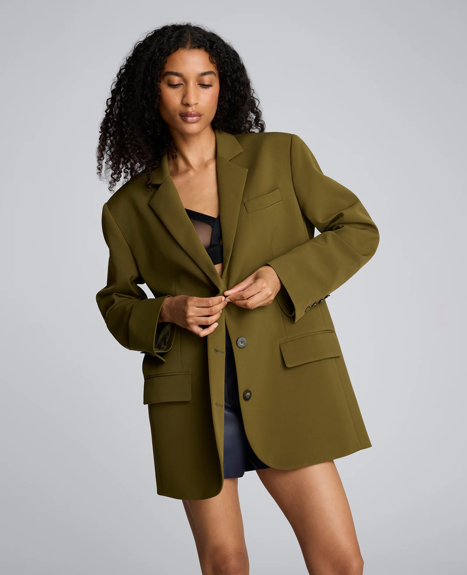 Kenneth Cole | Luxe Twill Three Button Boyfriend Blazer in OLIVE GREEN, Size: S | Kenneth Cole