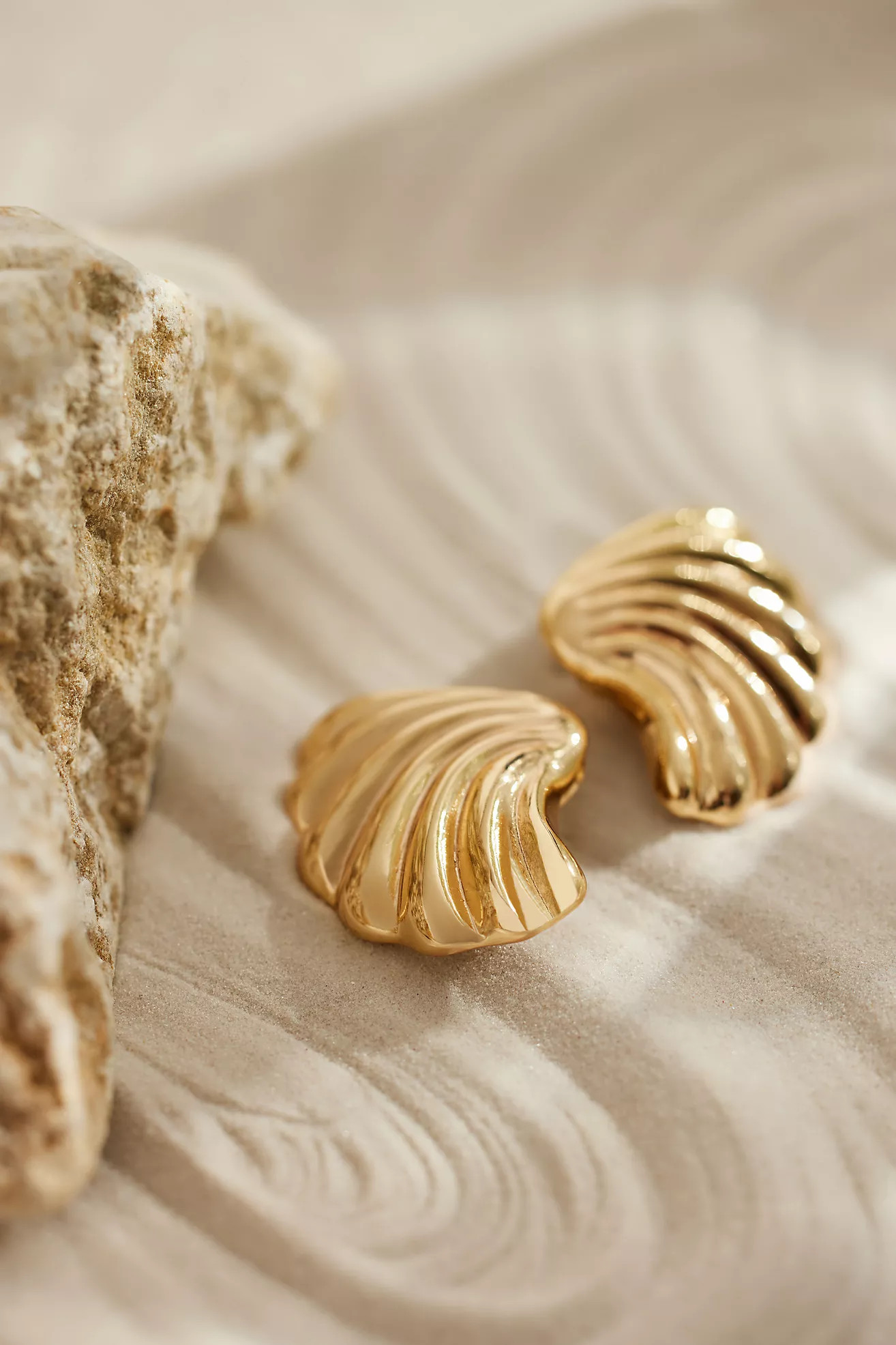 Shell Earrings | Anthropologie (UK)