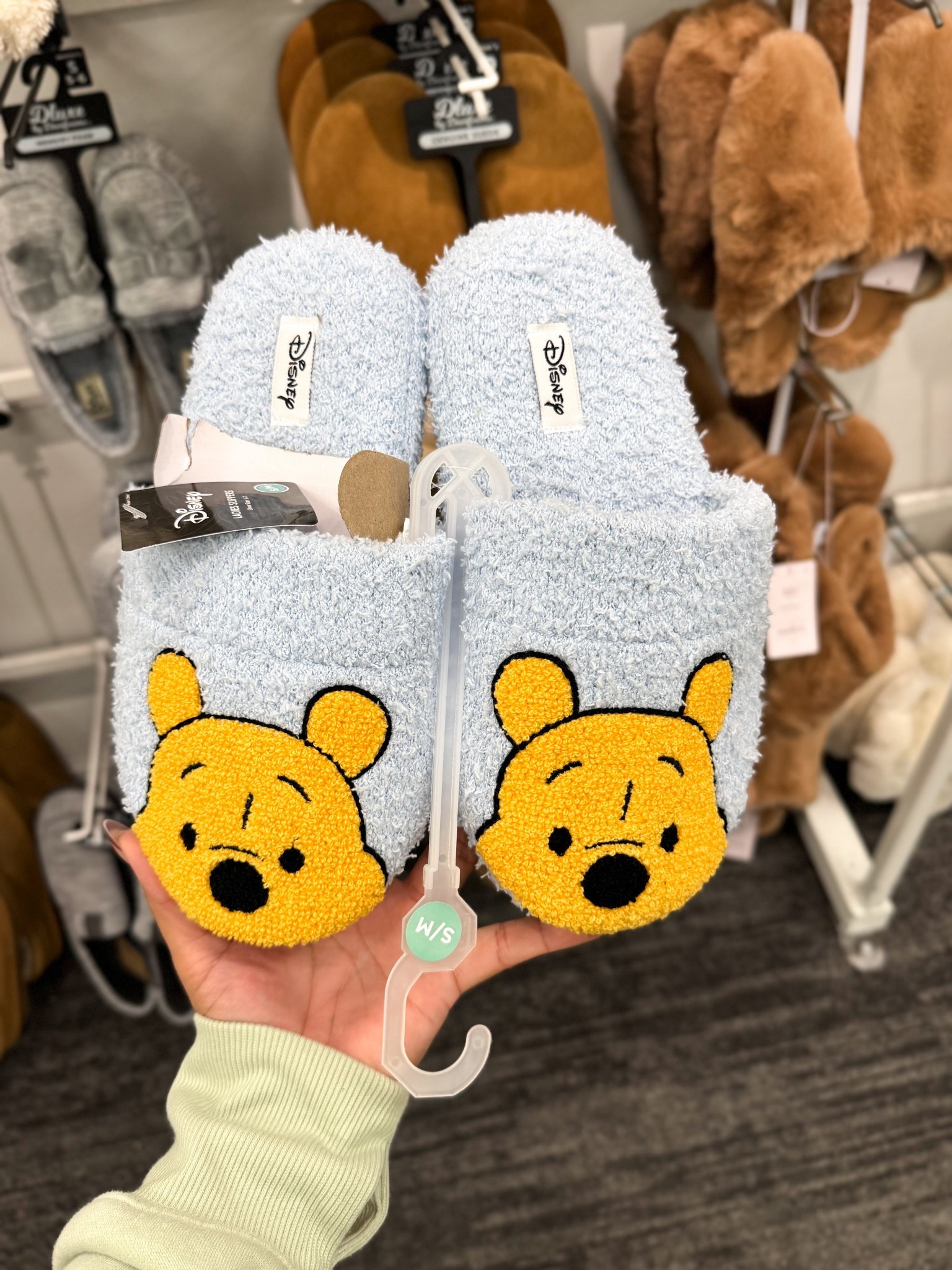 Winnie the Pooh slippers

target finds, Disney haul, target 

#LTKSaleAlert #LTKootd
