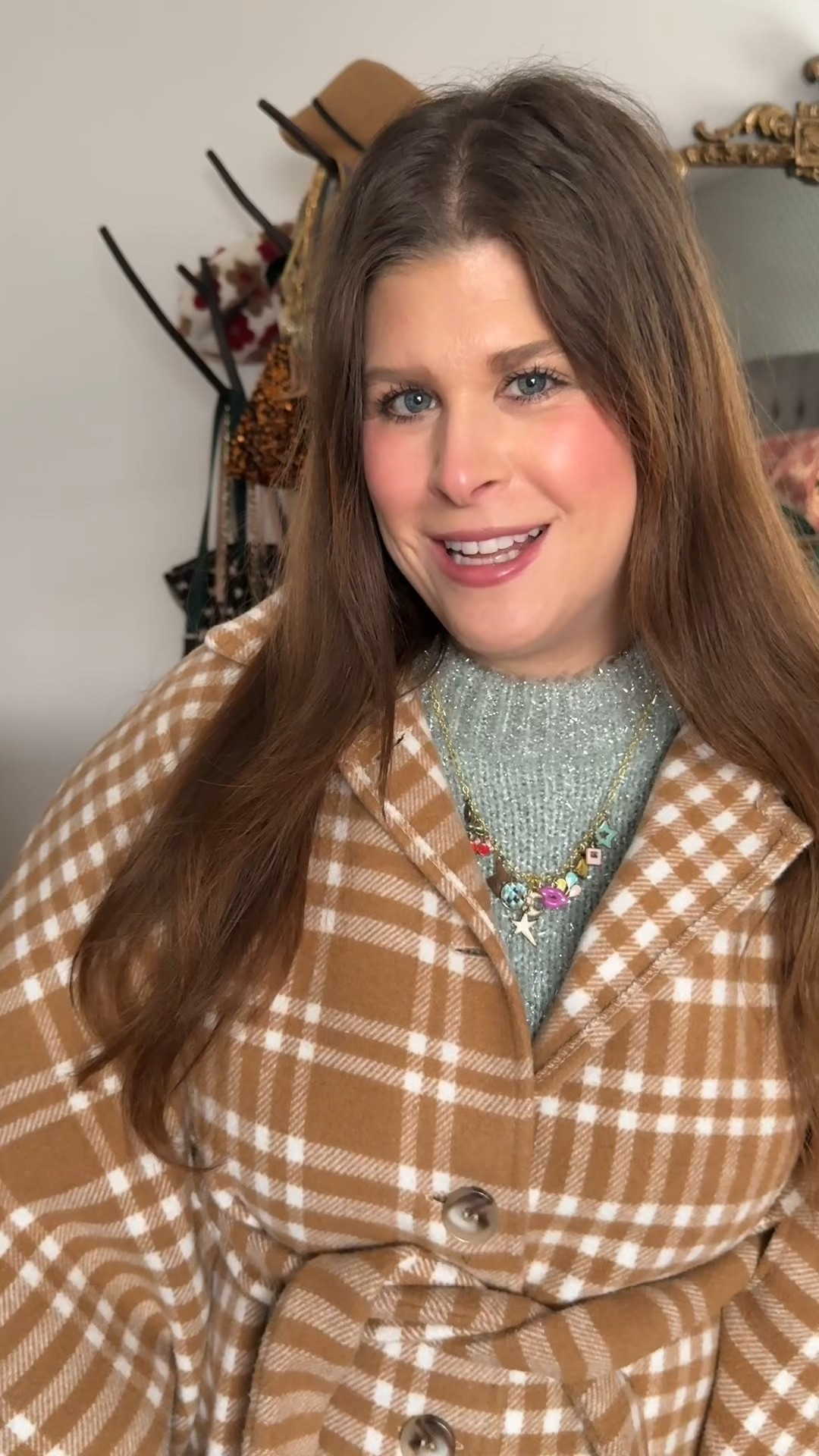 A cute & cozy outfit for my hair appointment. Layered poncho with sparkly sweater  

#LTKootd #LTKHoliday #LTKgrwm