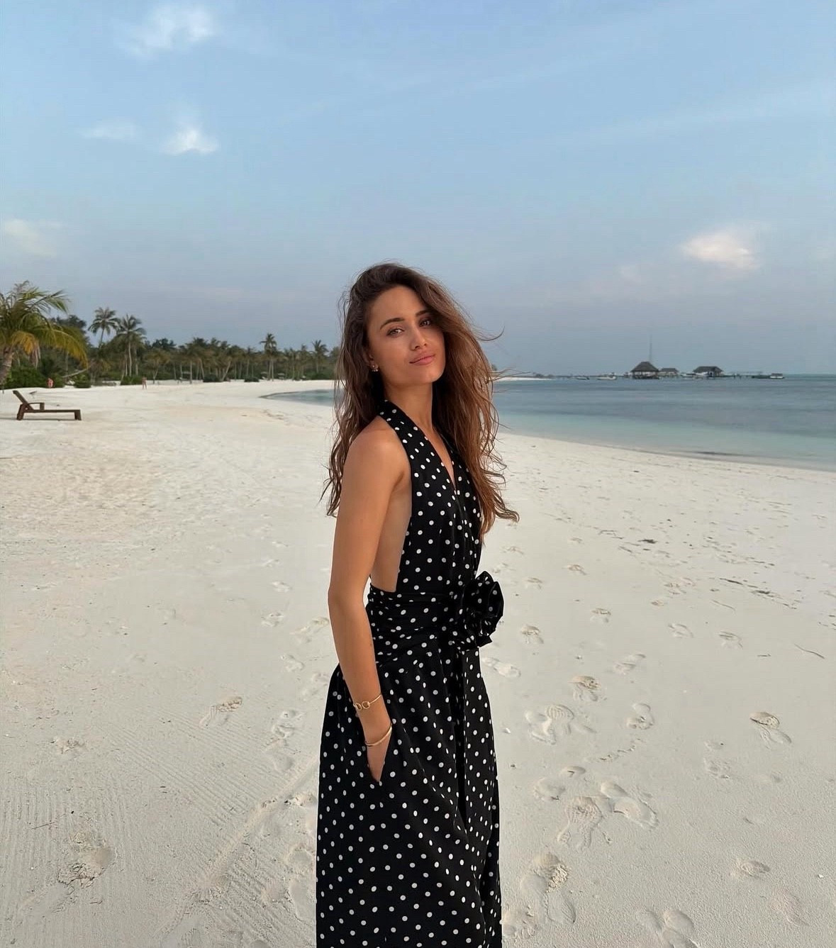 Evenings on the island🖤 wearing the most beautiful jumpsuit by Miss Circle 

#LTKdatenight #LTKdresses