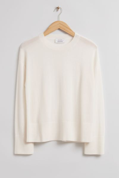 Gerader Pullover mit Rundhalsausschnitt& Other Stories | H&M (DE, AT, CH, NL, FI)