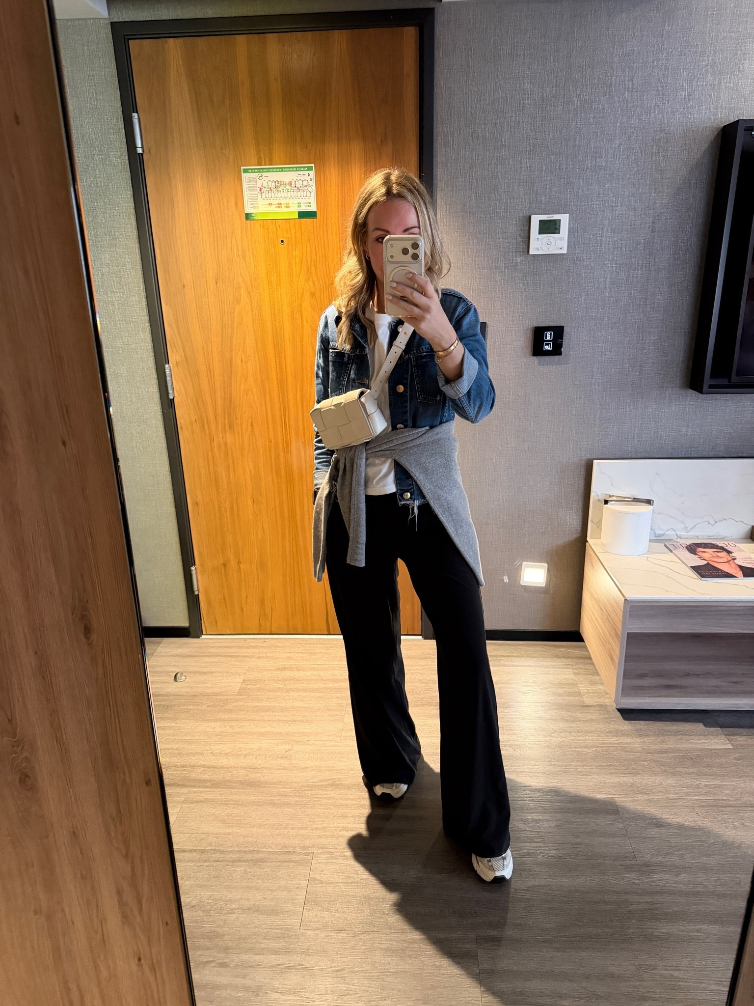 Travel day fit. Obsessed with the Vuori Villa Pants and now I need more.

#LTKootd #LTKOver40 #LTKTravel