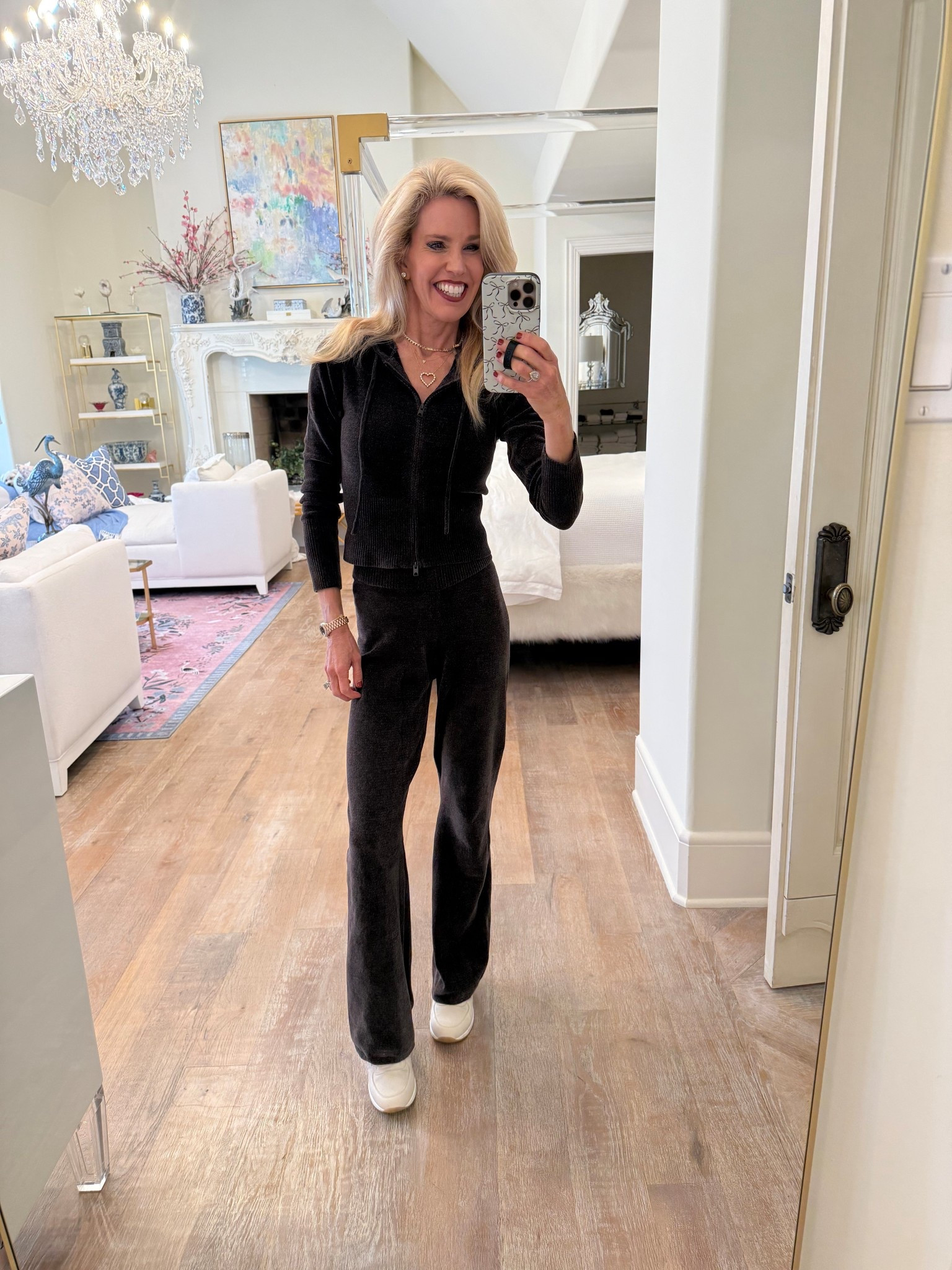 Cutest Walmart tracksuit!

#LTKFindsUnder50 #LTKFindsUnder100 #LTKStyleTip