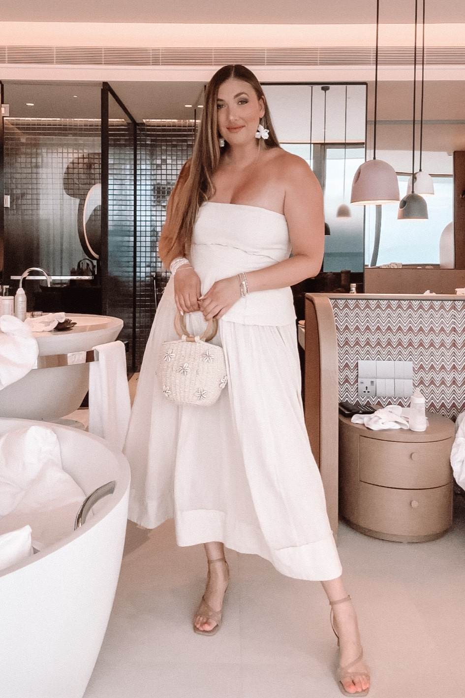 Vacation outfit - this summer dress is AMAZING! Fully lined & has stretch. In tts XL, if in between size down. Midsize & tall friendly .
Lip liner - rose
Lipstick - marvelous mauve 

#LTKSeasonal #LTKStyleTip #LTKMidsize