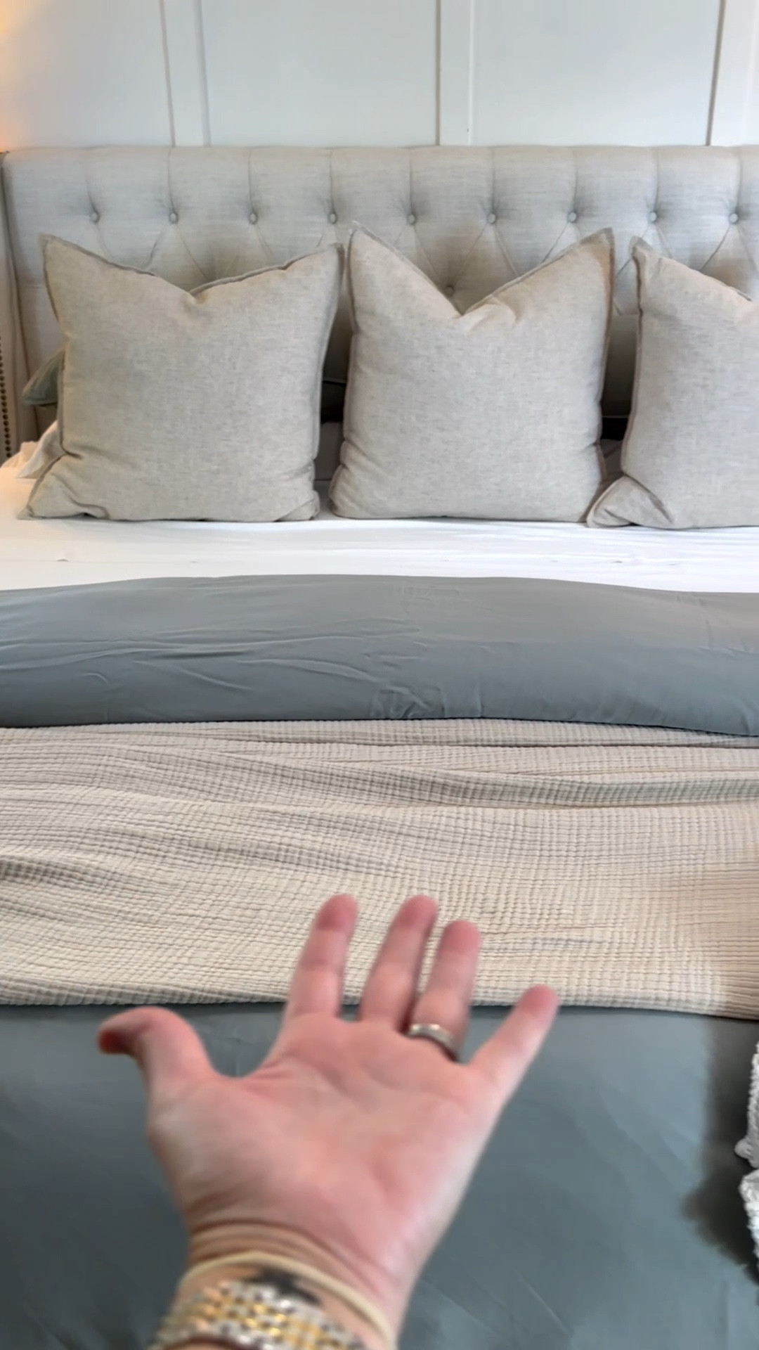 Sharing my quick + simple routine featuring @onequince bedding that feels like a 5-star hotel. Effortless, cozy & elevated. Do you make your bed every morning or leave it undone? Comment below and I will send you links to everything you see here! #quincepartner

Bamboo sheets, duvet, eucalyptus, shams. Throw blanket, gauze

#LTKFindsUnder100 #LTKHome #LTKStyleTip