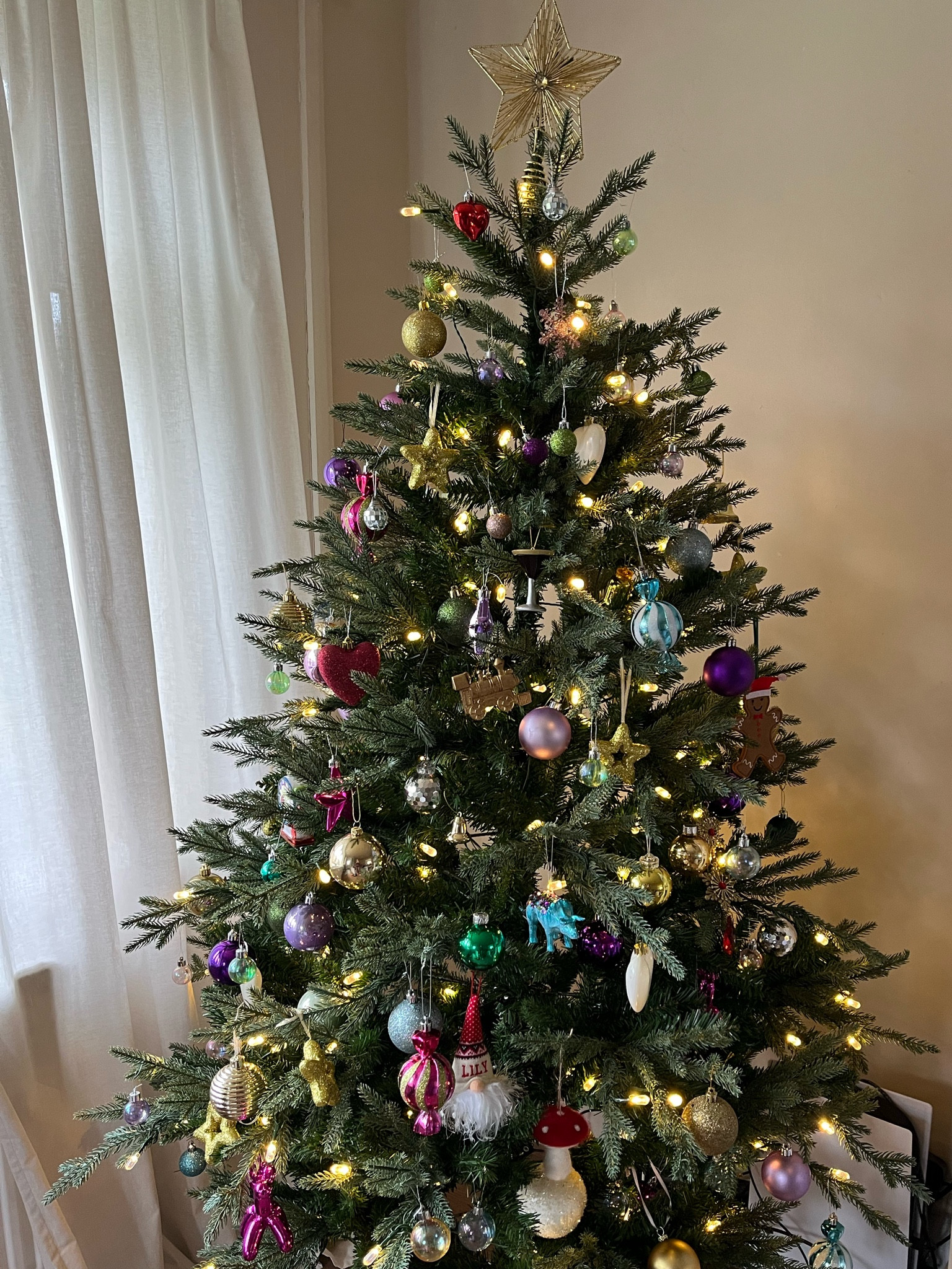 The best artificial Christmas tree if you’re after a natural, realistic look! The white company grand spruce dupes. It comes pre lit with the branches on a hinge, so no faffing about stringing lights or assembling 100 individual branches! 



#LTKwinter #LTKgiftguide #LTKhome