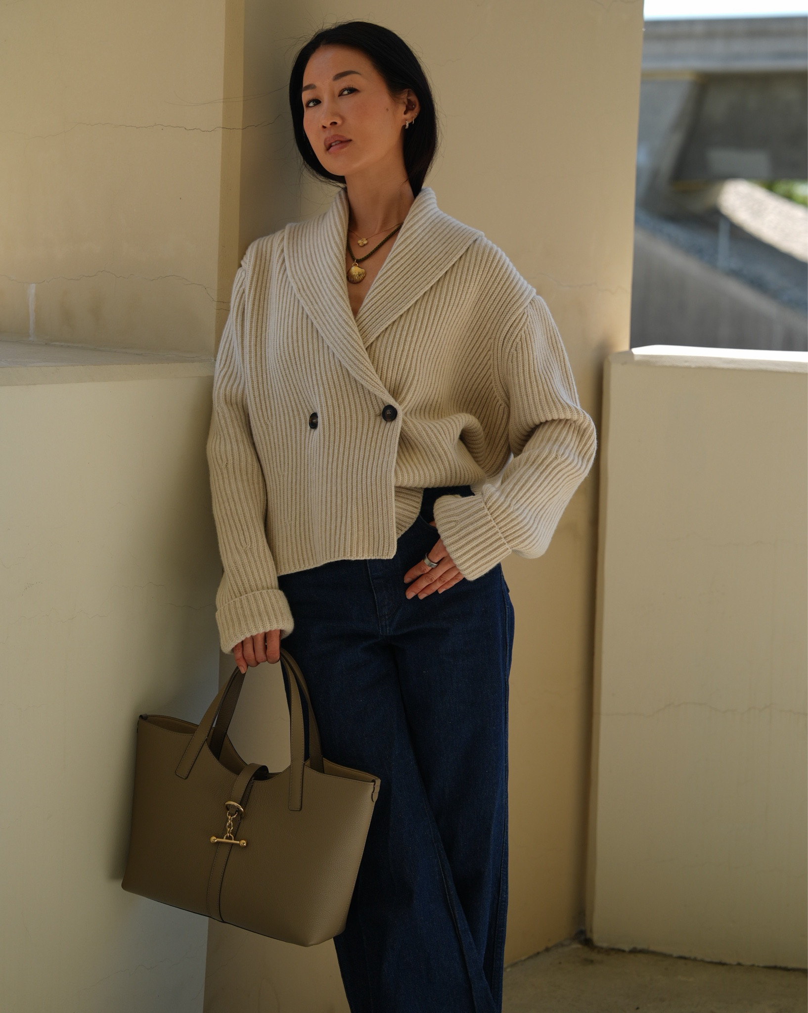 Style tips I mostly adhere to in my 40’s…

- Quality > Quantity: invest in pieces you’ll reach for over and over again
- Less is More: makeup that enhances skin, not covers it
- Clean(er) Skincare: don’t want my hormones disrupted and here for all the exosomes and peptides
- Hot > Iced drinks 98% of the time: helps with digestion + circulation
- Mid Luxury for the quiet luxury aesthetic, high quality materials, and functional design



#LTKOver40 #LTKootd #LTKWorkwear