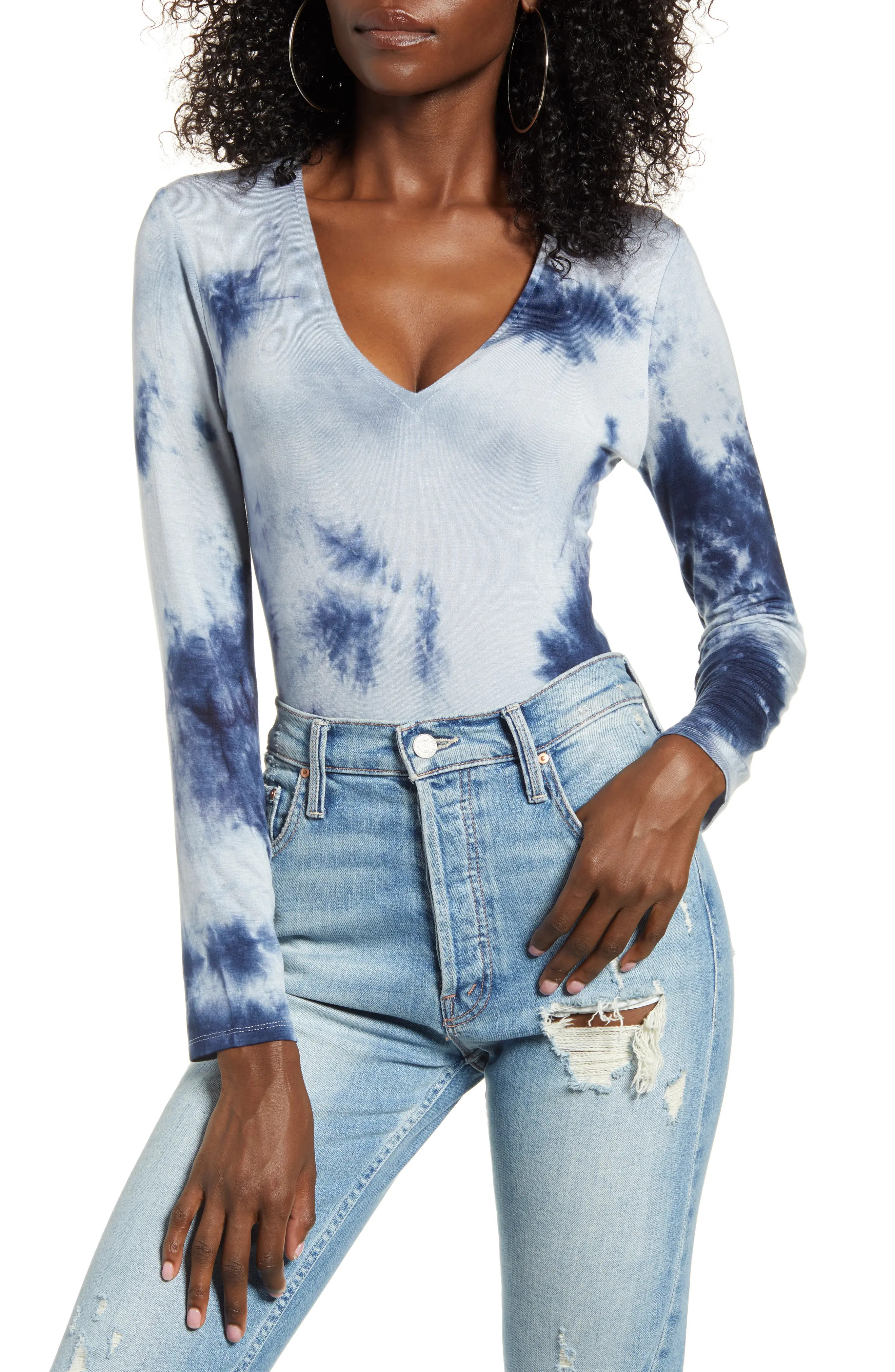 Women's Astr The Label Tie Dye V-Neck Bodysuit, Size Medium - Blue | Nordstrom