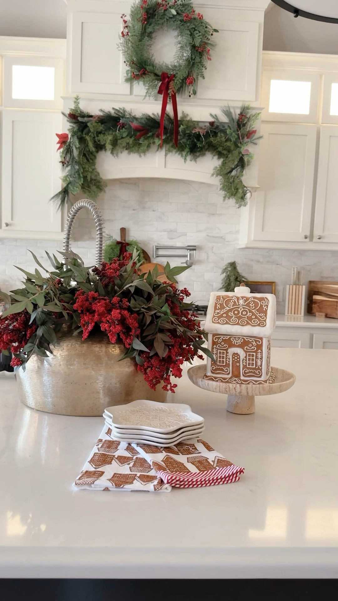 This little gingerbread house is officially the cutest thing in my Christmas kitchen 🤎✨ Not only does it decorate the space, but it actually holds my holiday cookies too. I’m obsessed with pieces that are functional and cozy, and this one checks every box.

#christmasdecor #gingerbreadhouse #cozykitchen #holidayfinds #amazonhome #amazonfinds #christmasaesthetic #holidaydecor #cozyvibes #kitchendecor

#LTKHome #LTKHoliday #LTKSeasonal
