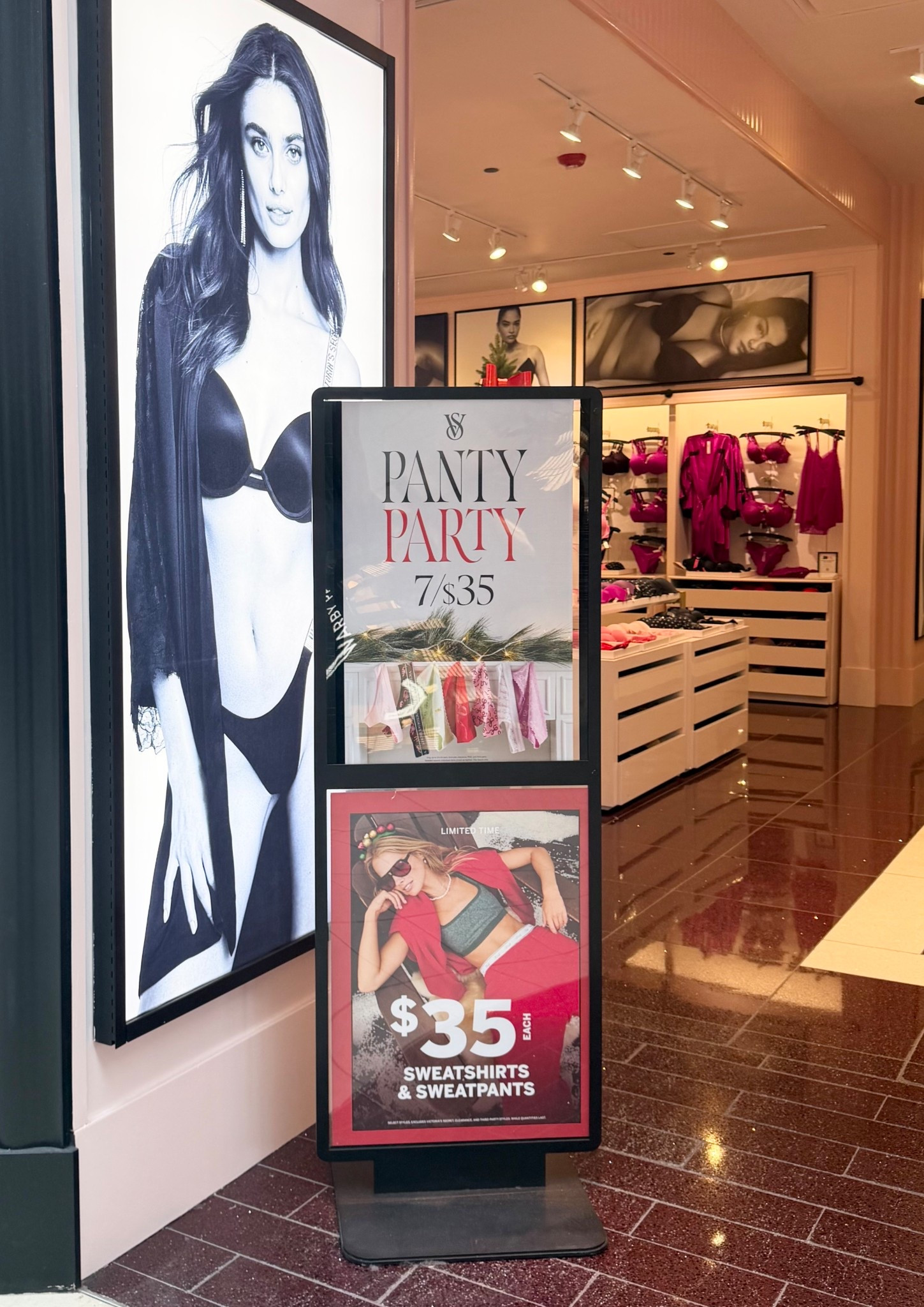 VS Semi Annual Sale #victoriassecret #vs @victoriassecret 

#LTKSaleAlert #LTKHoliday #LTKSeasonal