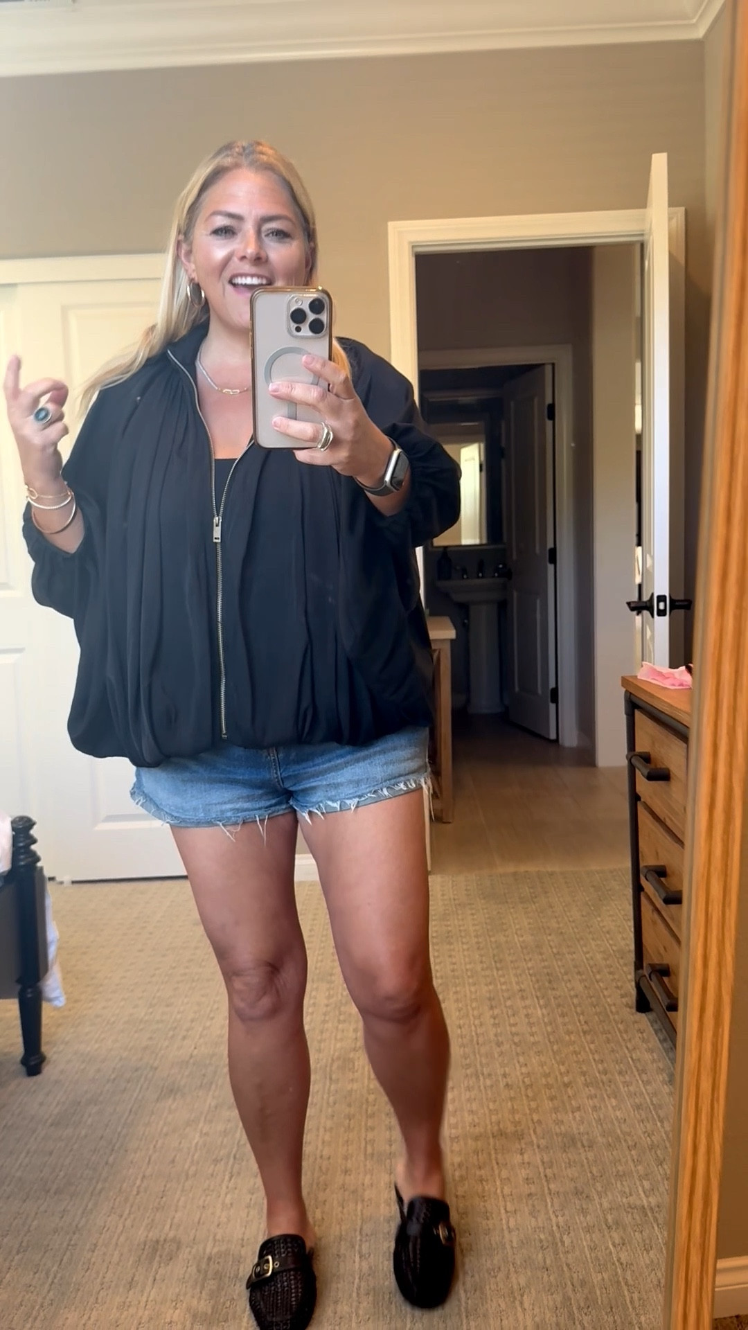 OOTD for another busy Tuesday workday 
Loving this sunshine in SD
I hope everyone has a great day 
Jacket & Tank @amazon  
Shorts & Shoes @Target  


#LTKmomlife #LTKootd #LTKMidsize