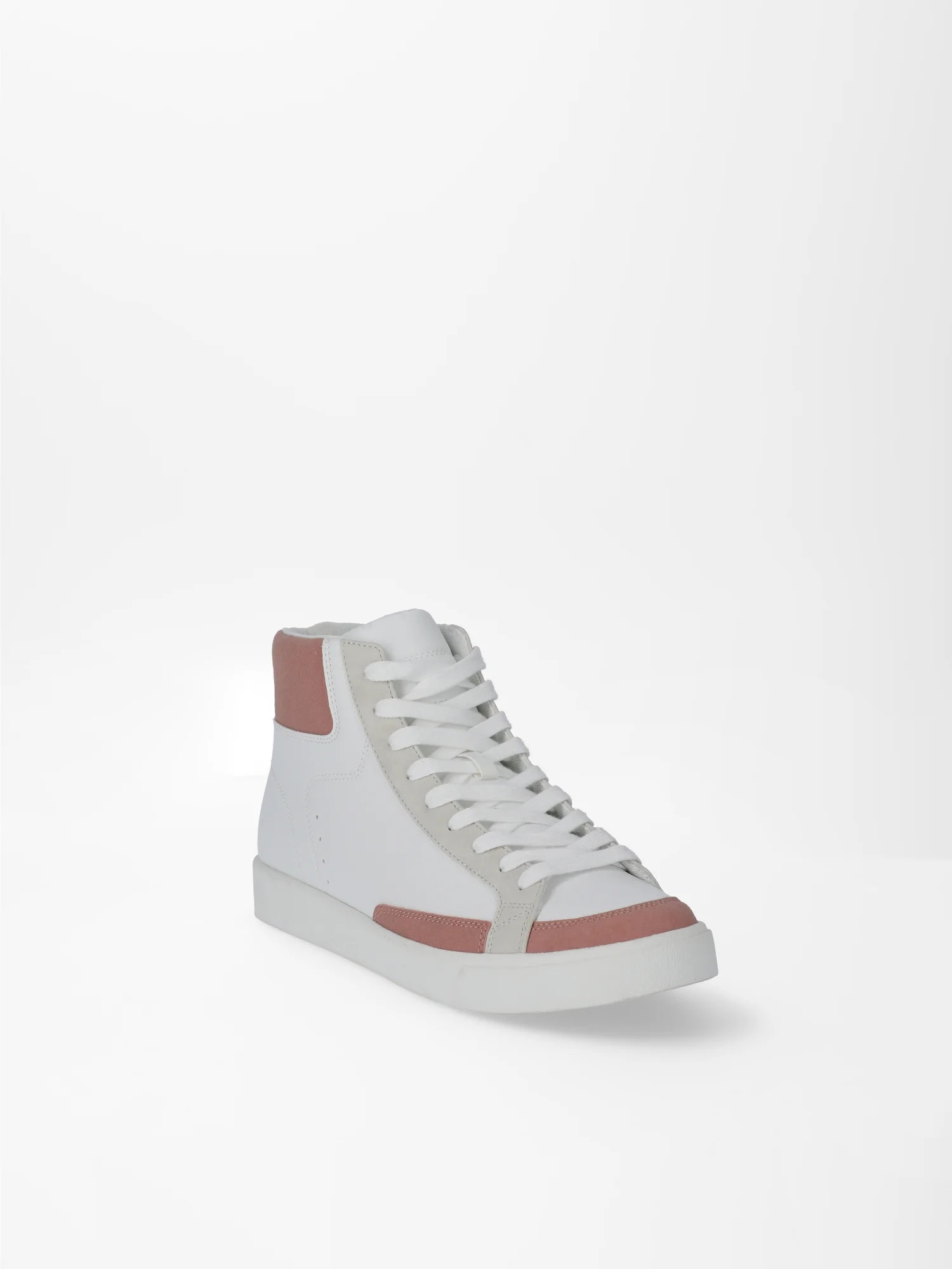 No Boundaries Women's High Top Sneakers, Sizes 6 - 11 | Walmart (US)