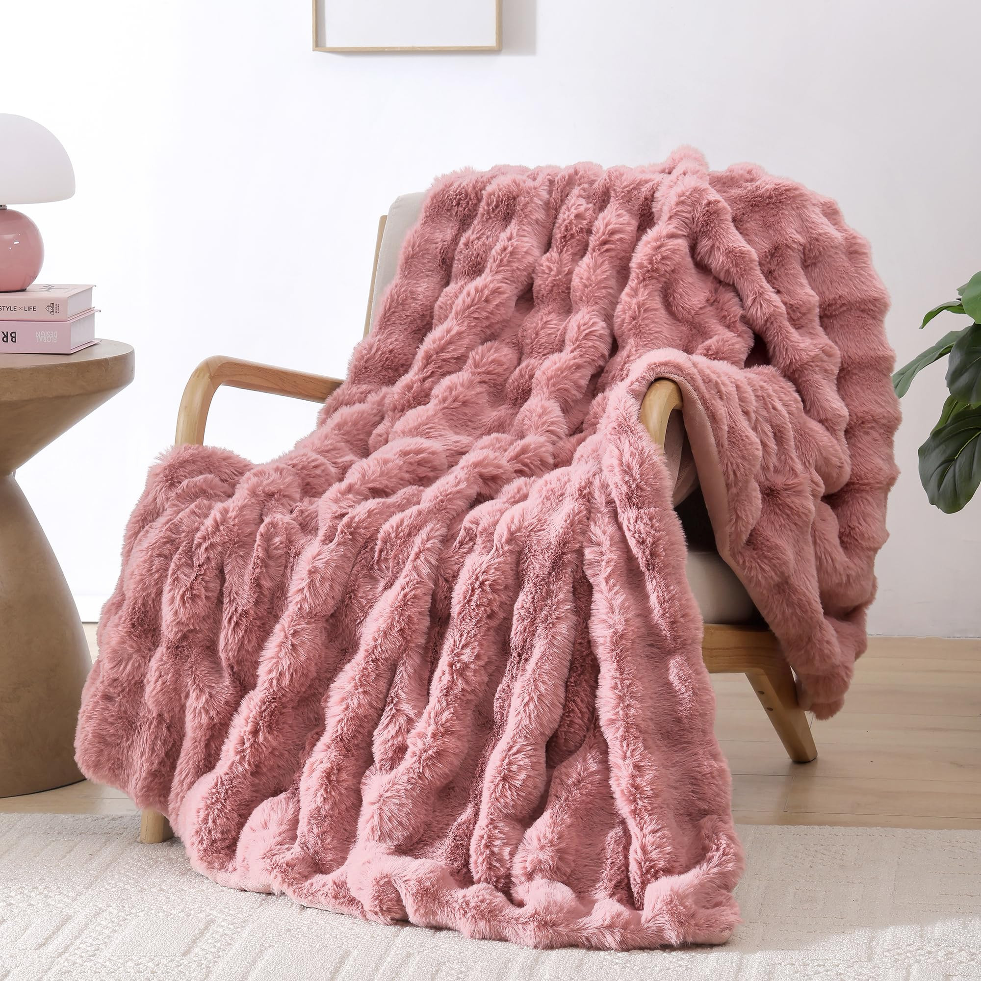 Smoofy Faux Fur Throw Blanket for Couch - Old Pink Super Soft Cozy Bubble Blanket, Fluffy Plush F... | Amazon (US)