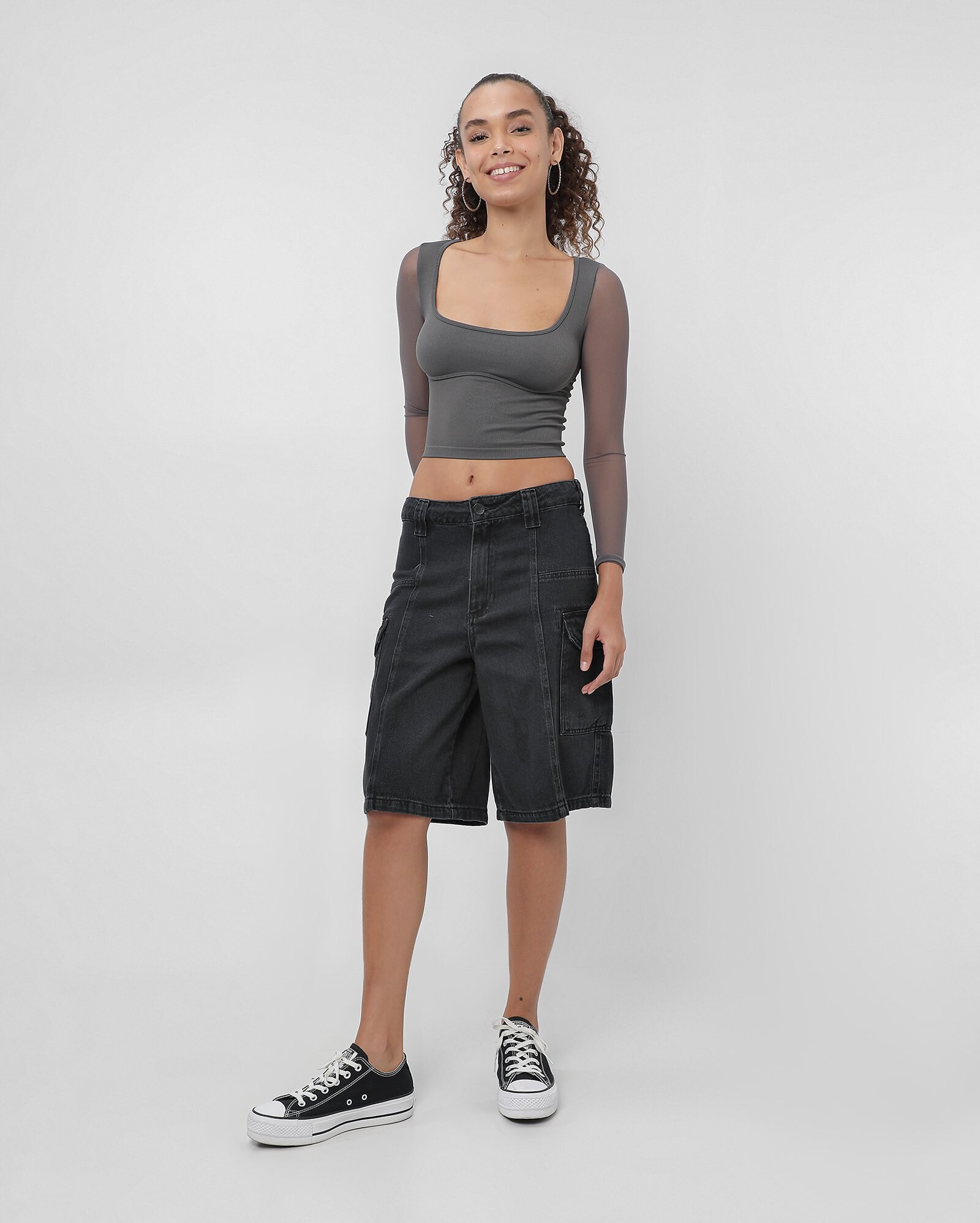 Jorts black jeans feminino com bolsos cargo | Pool by Riachuelo | Riachuelo (BR)