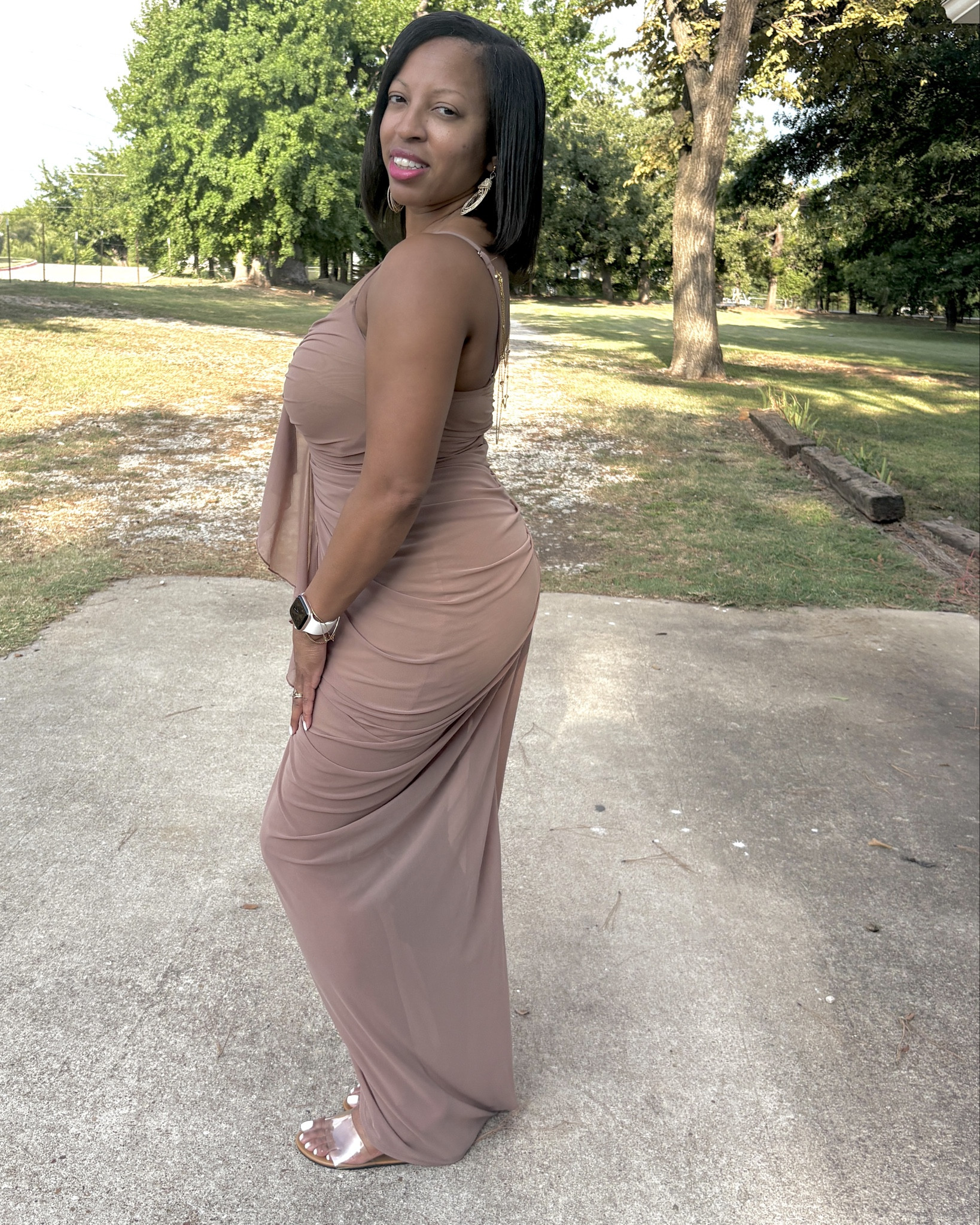 Ruched wedding guest dress


#LTKParties #LTKStyleTip #LTKFindsUnder50