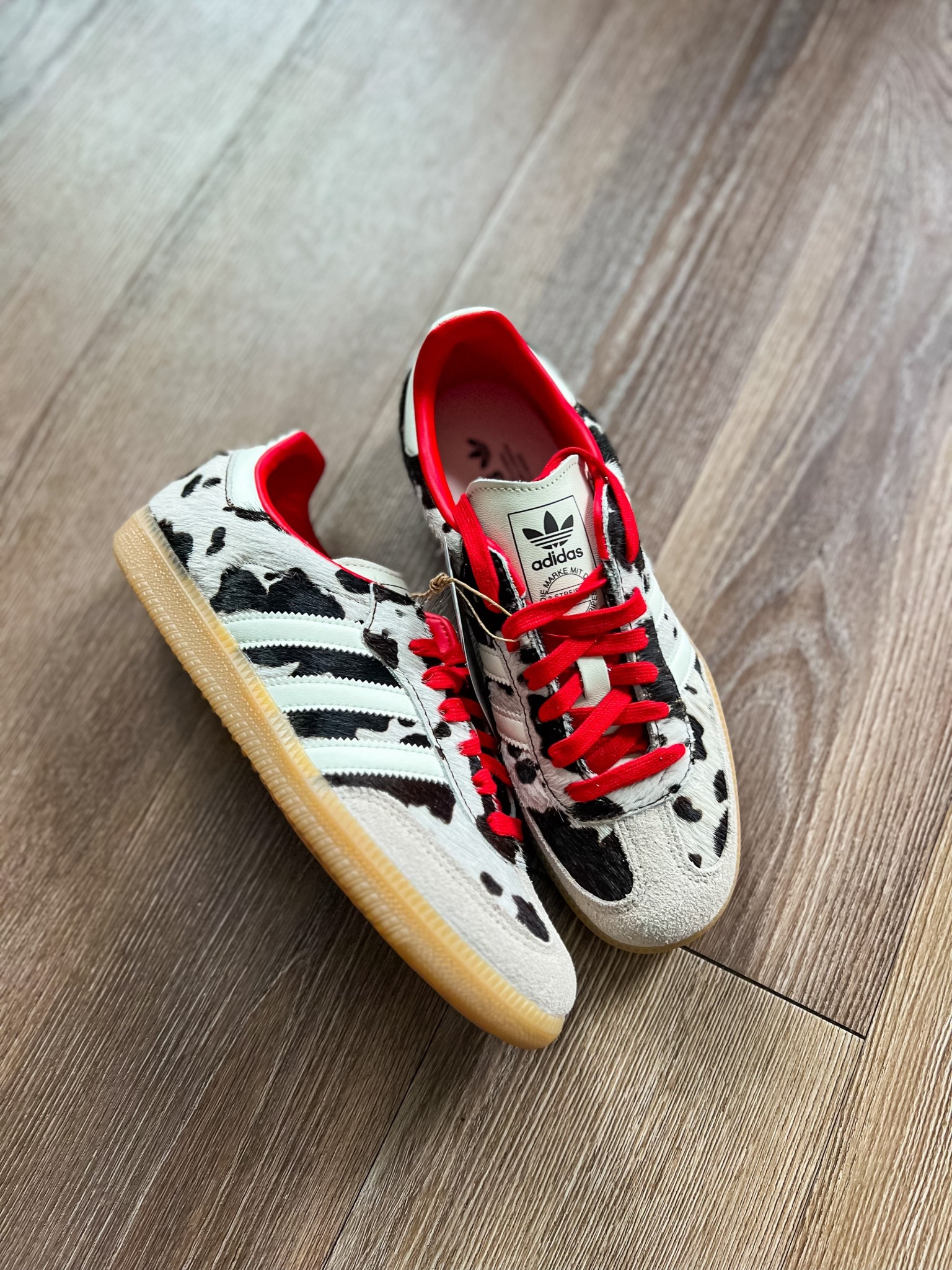 My sister got these for my birthday and I’m in love! 😍 They are super comfy. I also can’t get over the cow print and pops of red. ❤️

#LTKGiftGuide