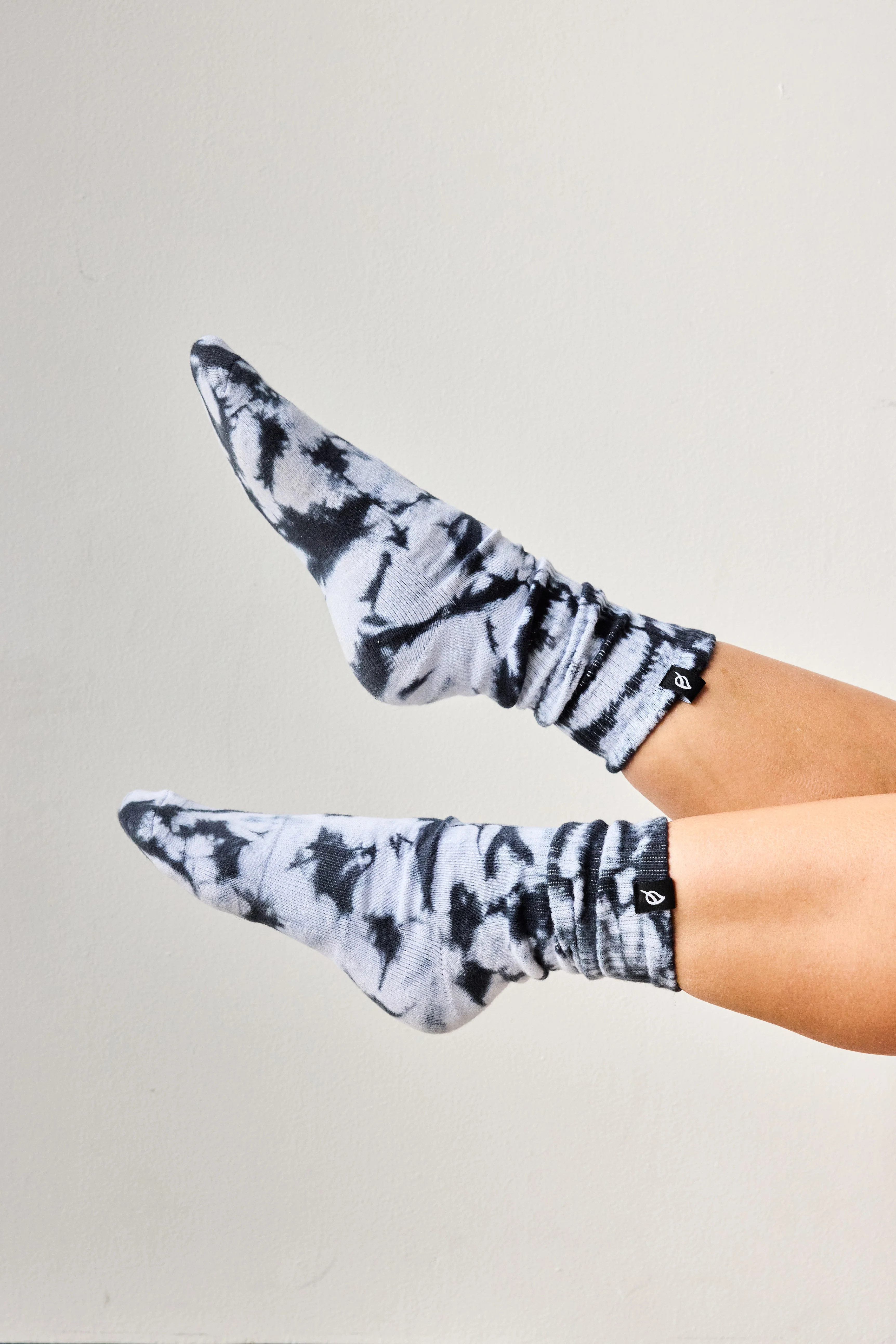 Tie Dye Crew Sock Black | P'tula