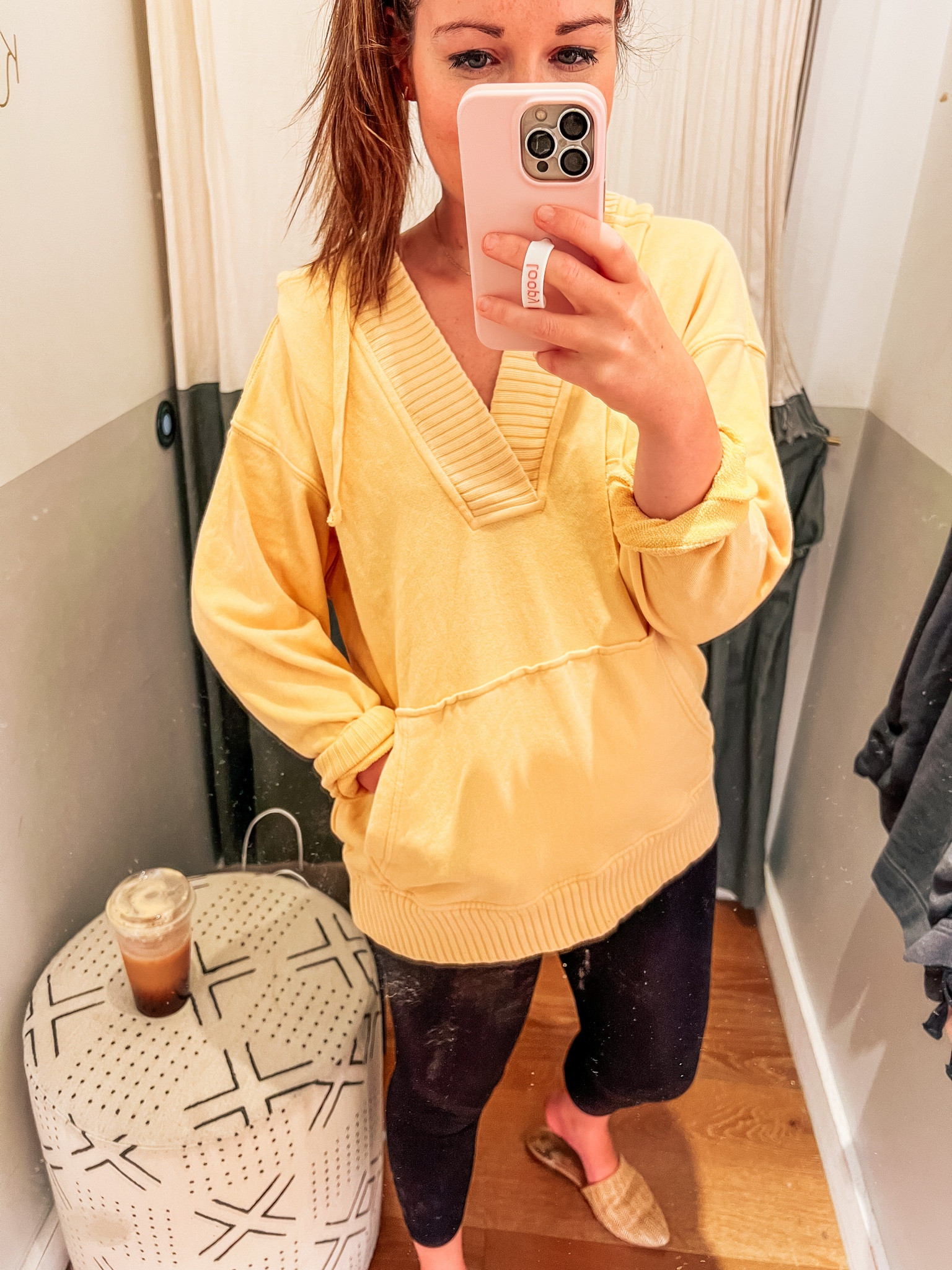 This oversized sweatshirt is out of season in yellow but brand new in grey, black, and forest green!



#LTKstyletip #LTKSeasonal #LTKunder100