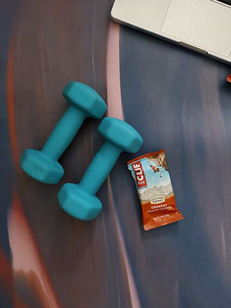 #ad The perfect boost for my at-home workout this morning! @clifbar They're packed with protein, fats & carbs, and leave me feeling energized and ready for whatever the day throws at me!  I always make sure to have a couple in my bag for when I'm on the go.  Don't miss out on these!  Available now at @target!  #Target #TargetPartner #ad #CLIFBar #ClifbarCrew


#LTKBacktoSchool #LTKfitness #LTKFind