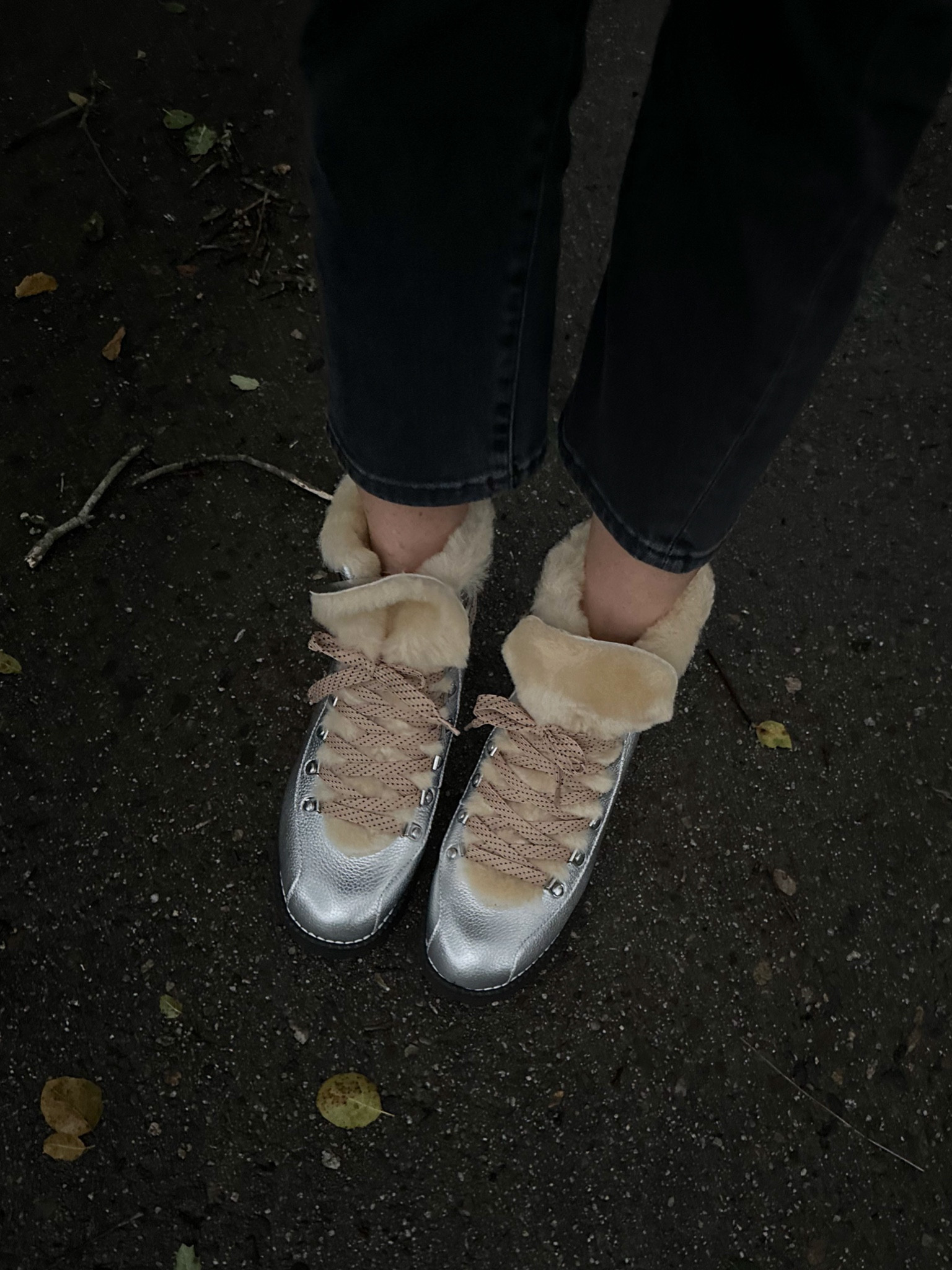 Silver snow boots for our upcoming trip and other favorites for the slopes, the silver obsession continues. 

#LTKfindsunder100 #LTKSeasonal #LTKHoliday