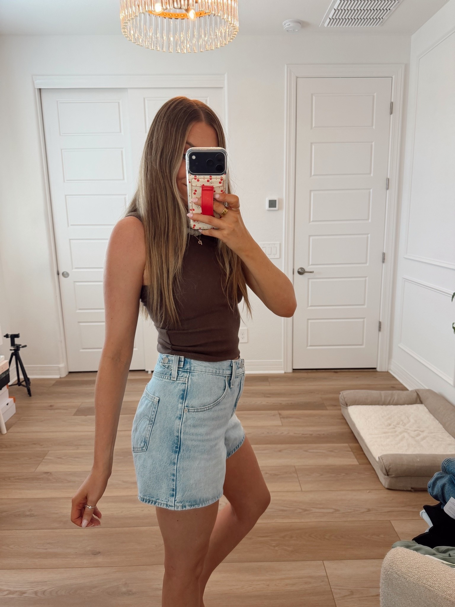 Love these cinch waist shorts! Wearing a 27 and the wash is Abraided Art

#LTKootd